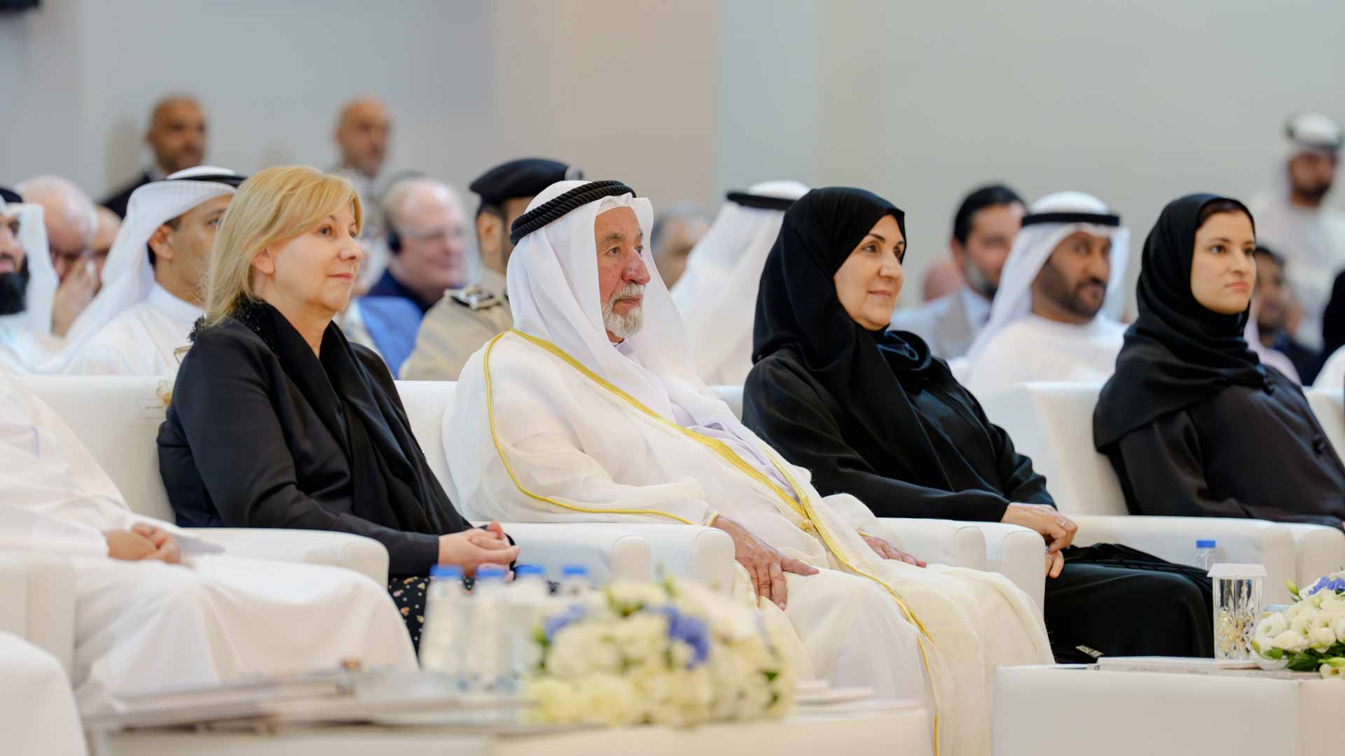حاكم الشارقة يشهد الحفل الختامي للملتقى الدولي 4 لمعلمي العربية 