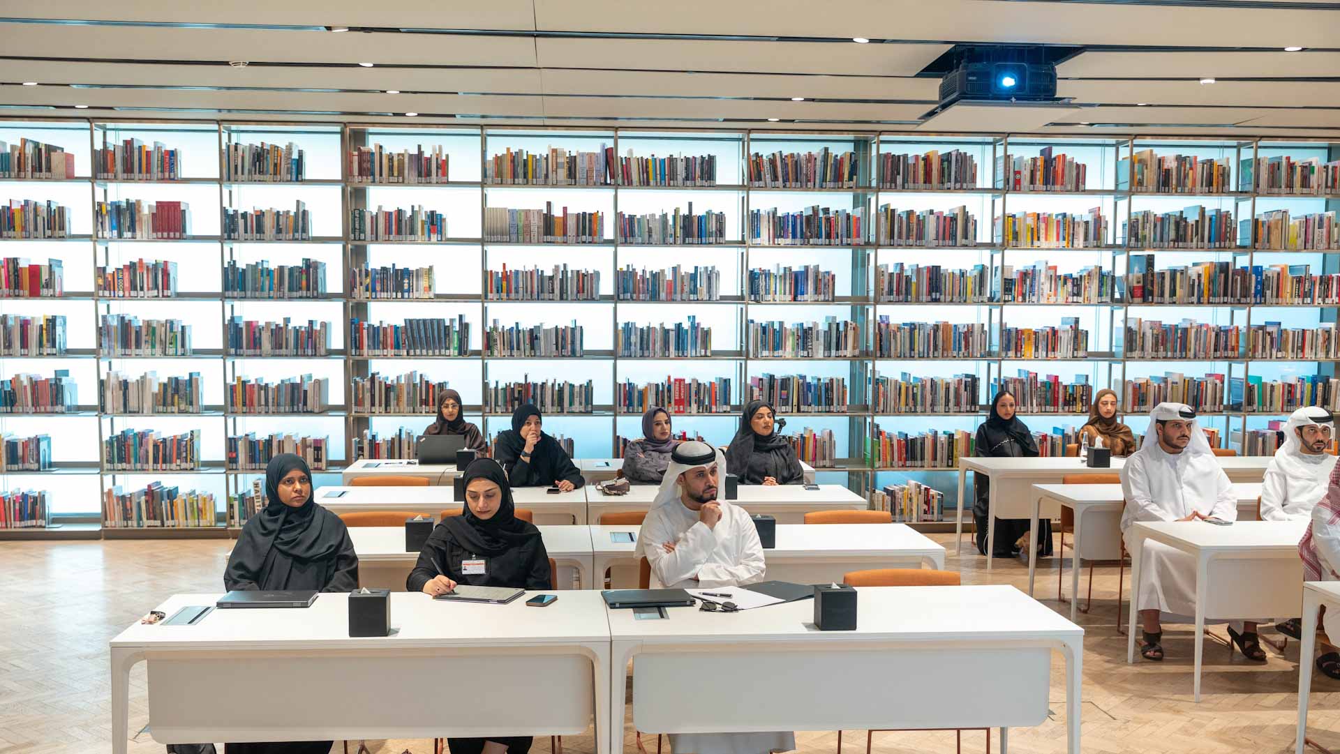 "الشارقة للضمان الاجتماعي" ينظم ورشة للتعريف بمزايا وحقوق الموظفين 