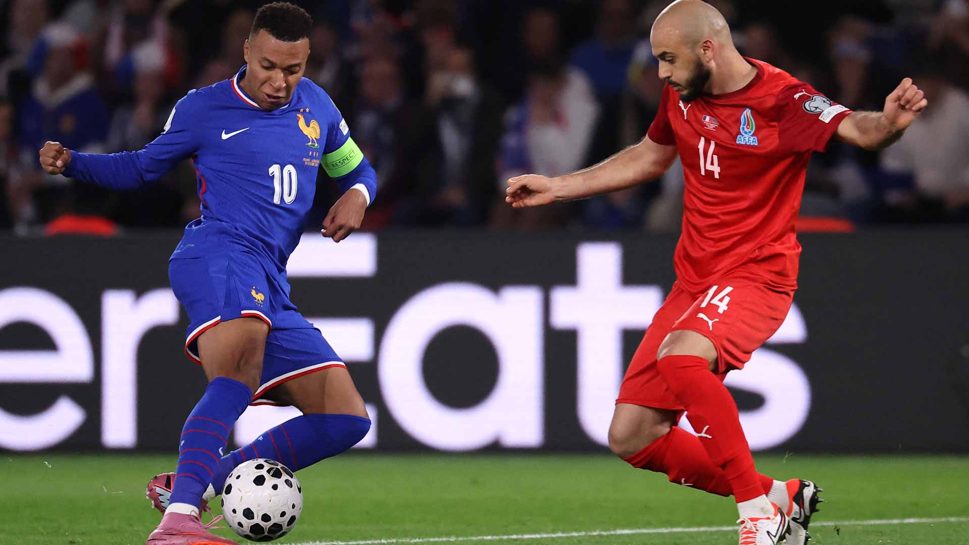 منتخب فرنسا يدنو من نهائيات كأس العالم