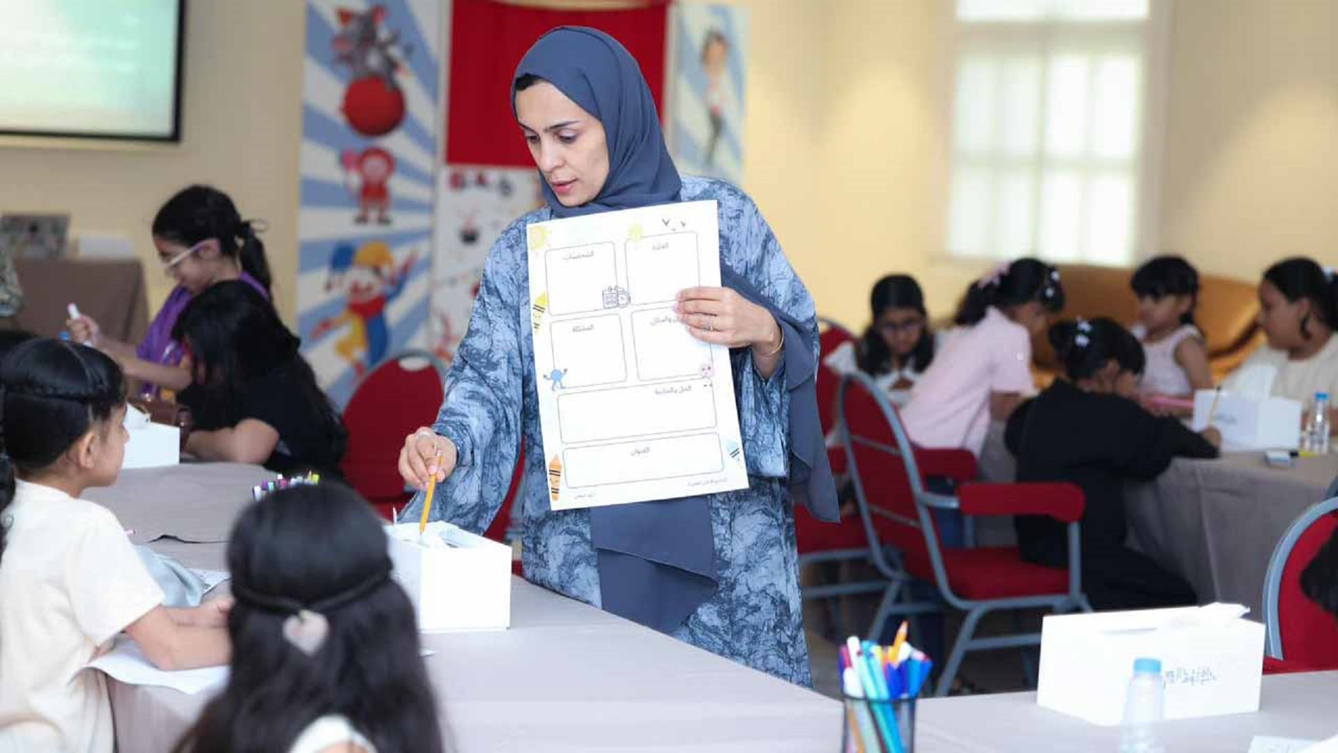 "أولياء أمور طلبة دبا الحصن" يختتم برنامج "بالعربية تشرق بدايتنا"