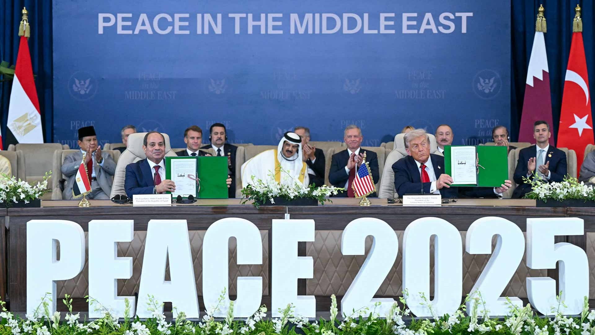السيسي وترامب يفتتحان "قمة شرم الشيخ للسلام" بمشاركة الإمارات