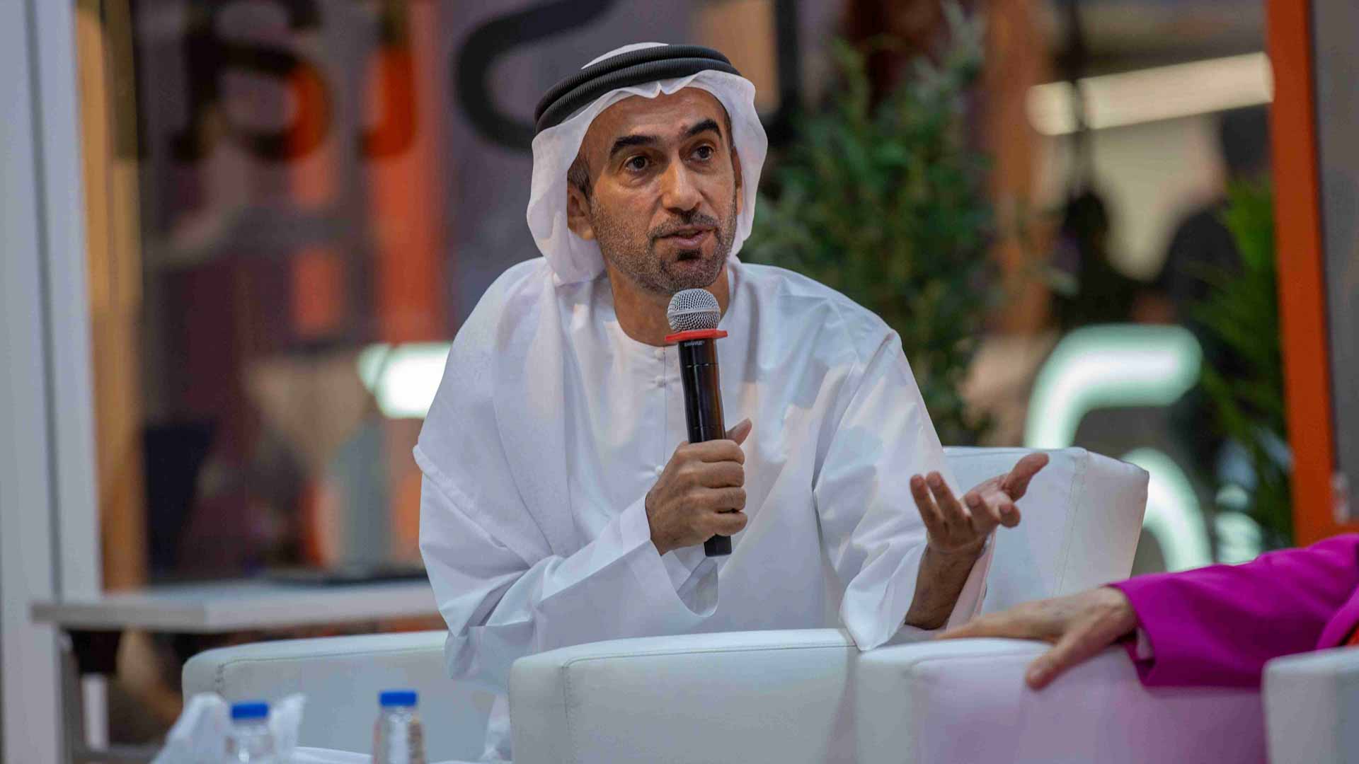 80 ضيفاً عربياً من 20 دولة يثرون معرض الشارقة الدولي للكتاب الـ 44