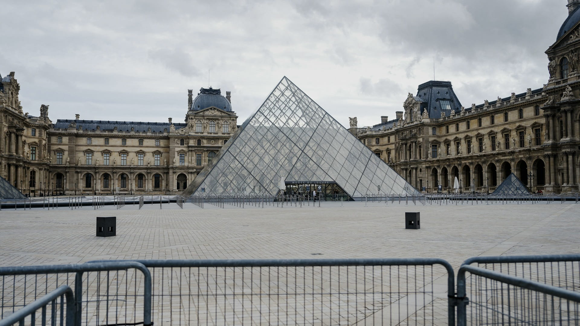 Louvre stays closed as France hunts jewel thieves