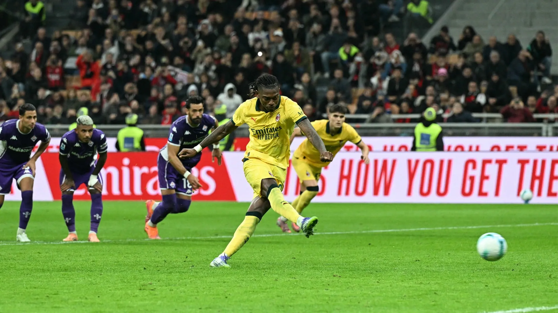 Milan seizes top spot in Italian Football League