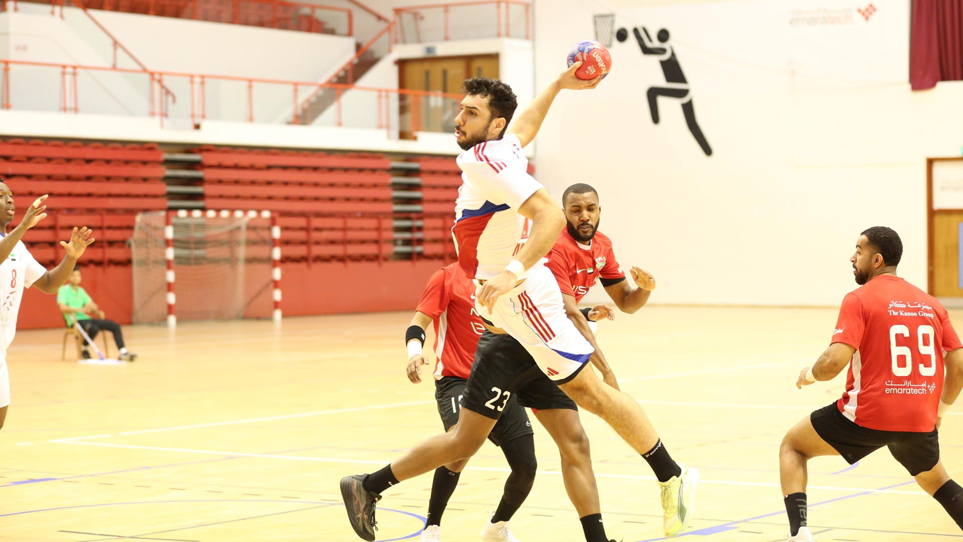 Sharjah team holds sole lead in Handball League