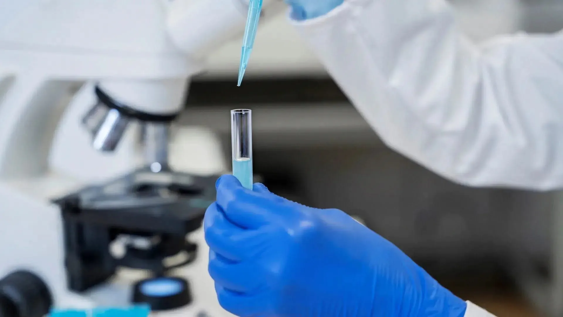 Scientists develop universal one-shot bird flu vaccine 