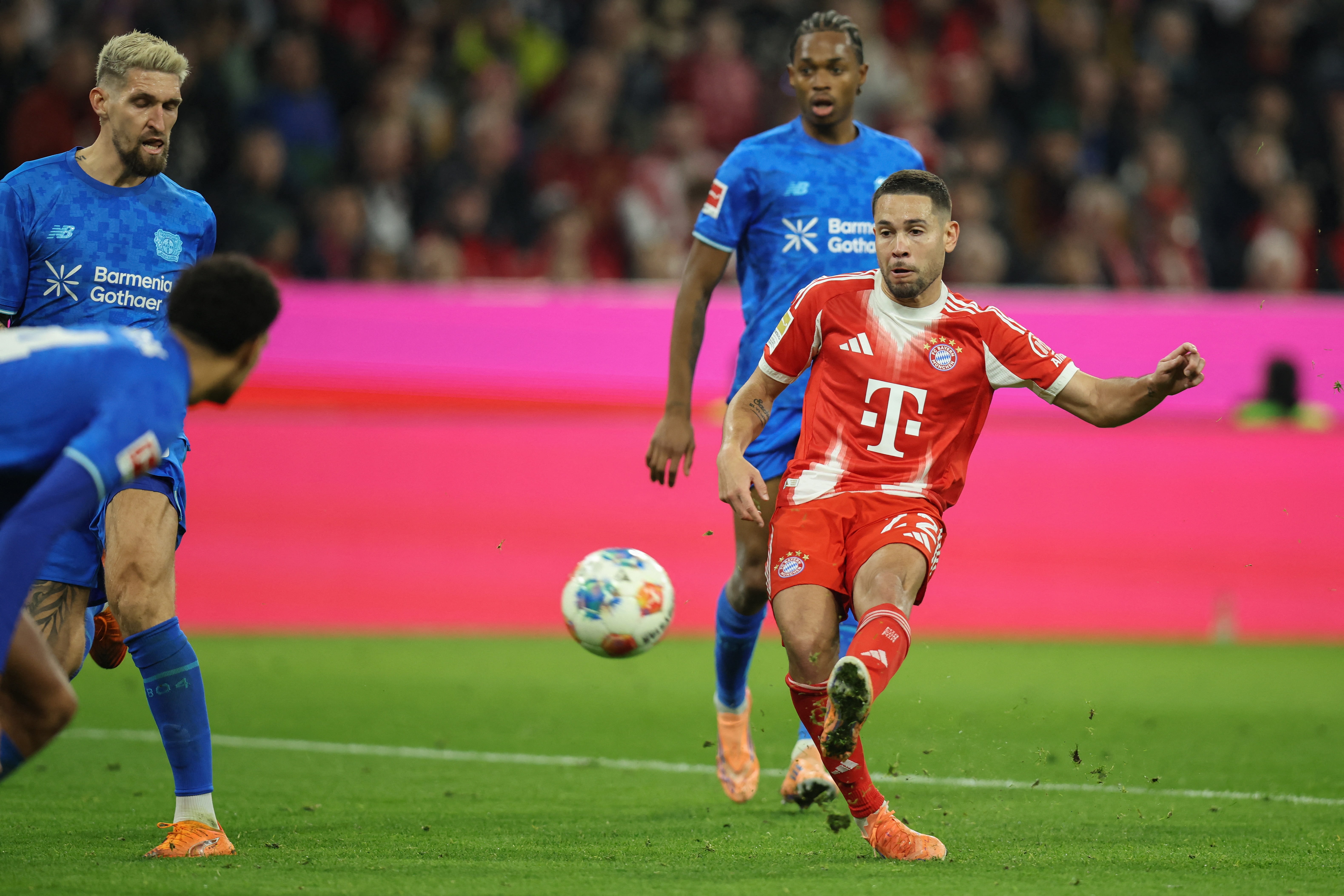 بايرن ميونيخ يقسو على ليفركوزن في الدوري الألماني  