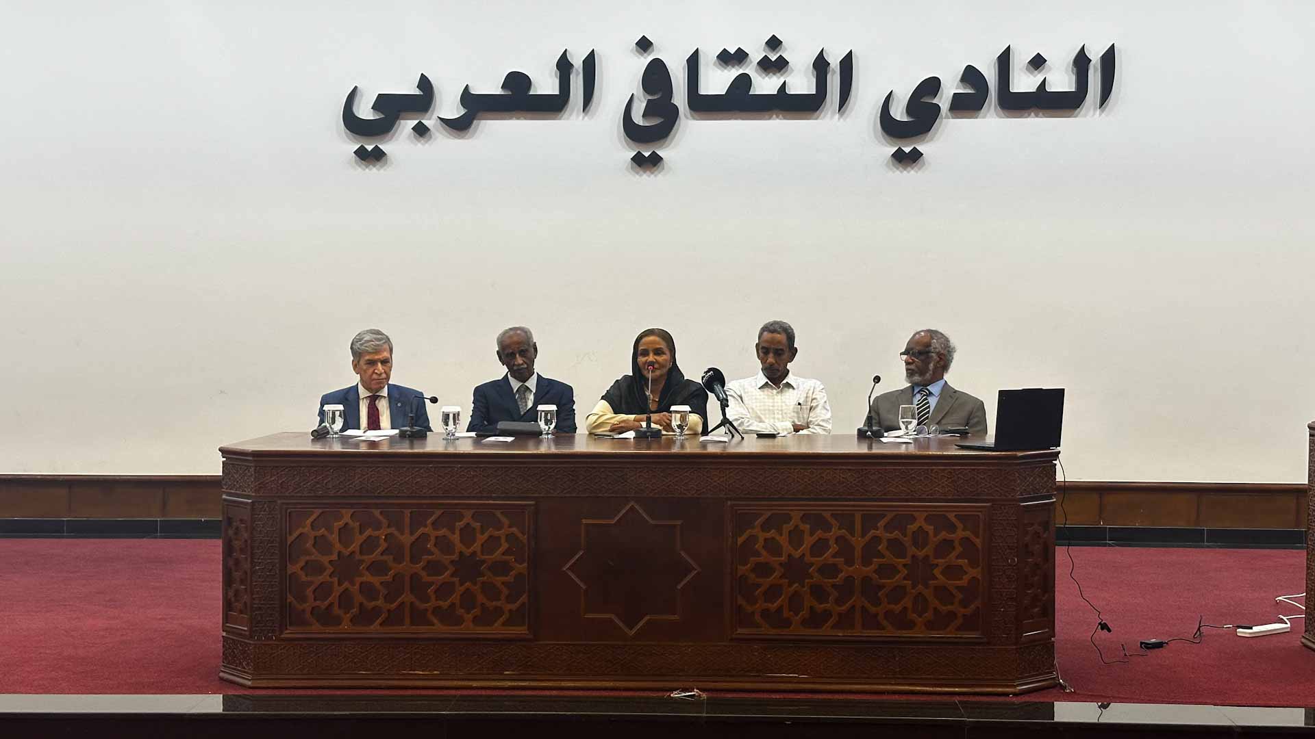 النادي الثقافي العربي يحتفي بالطيب صالح وعبقريته الأدبية 