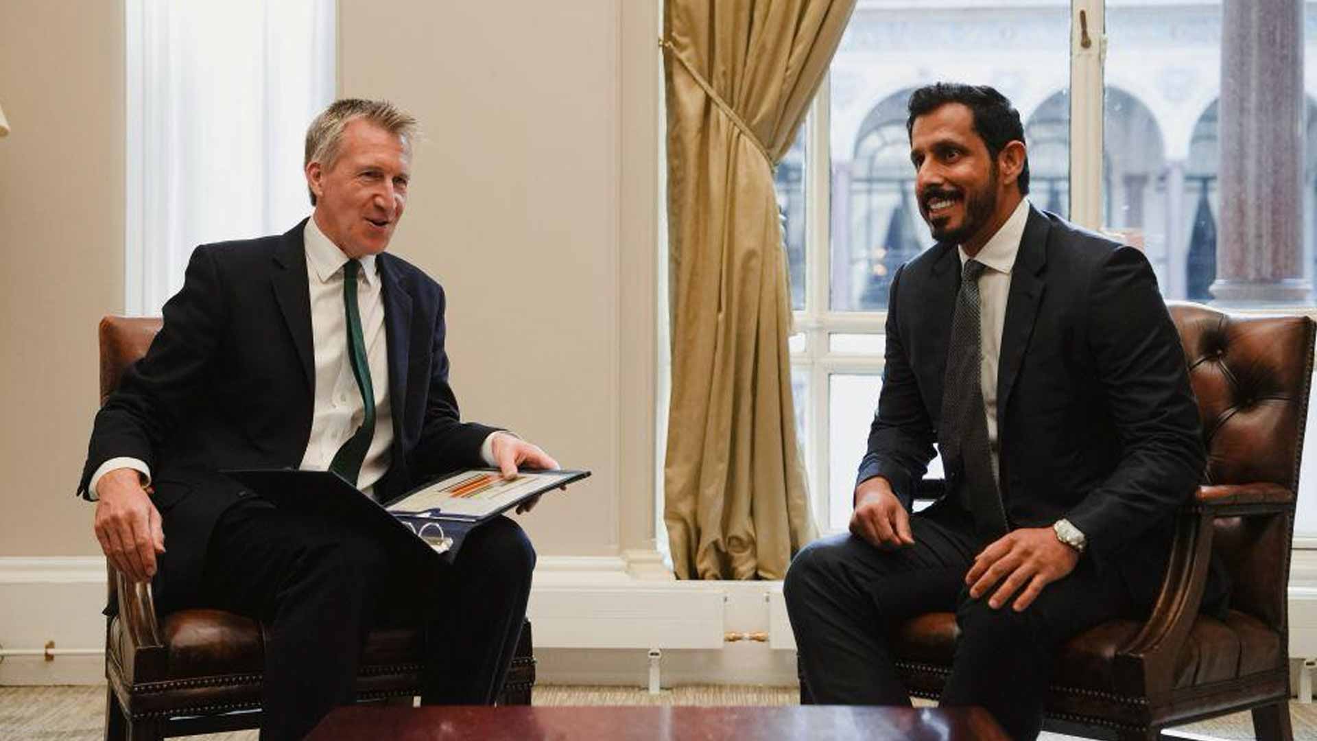 الإمارات وبريطانيا تبحثان مكافحة الجرائم المالية في لندن 