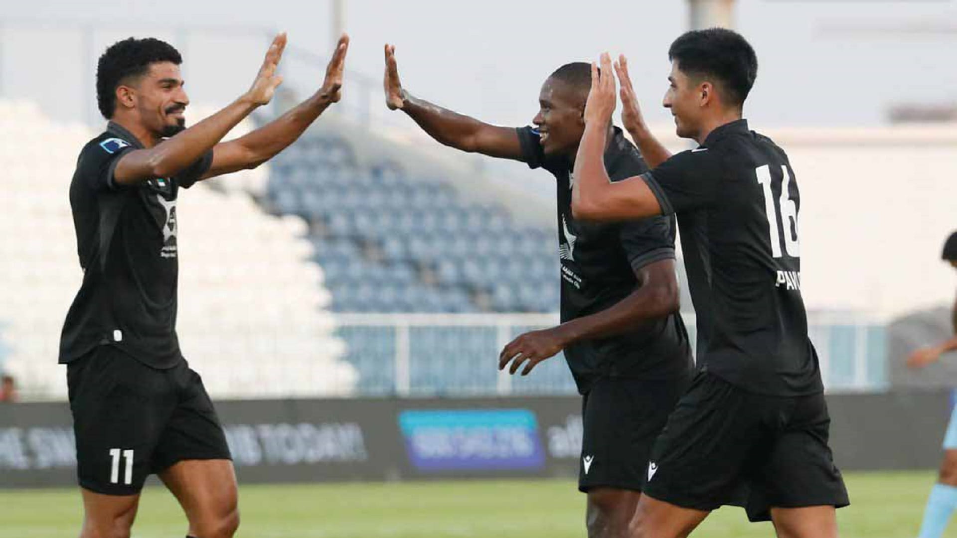 خورفكان يتأهل إلى ربع نهائي كأس مصرف أبوظبي الإسلامي