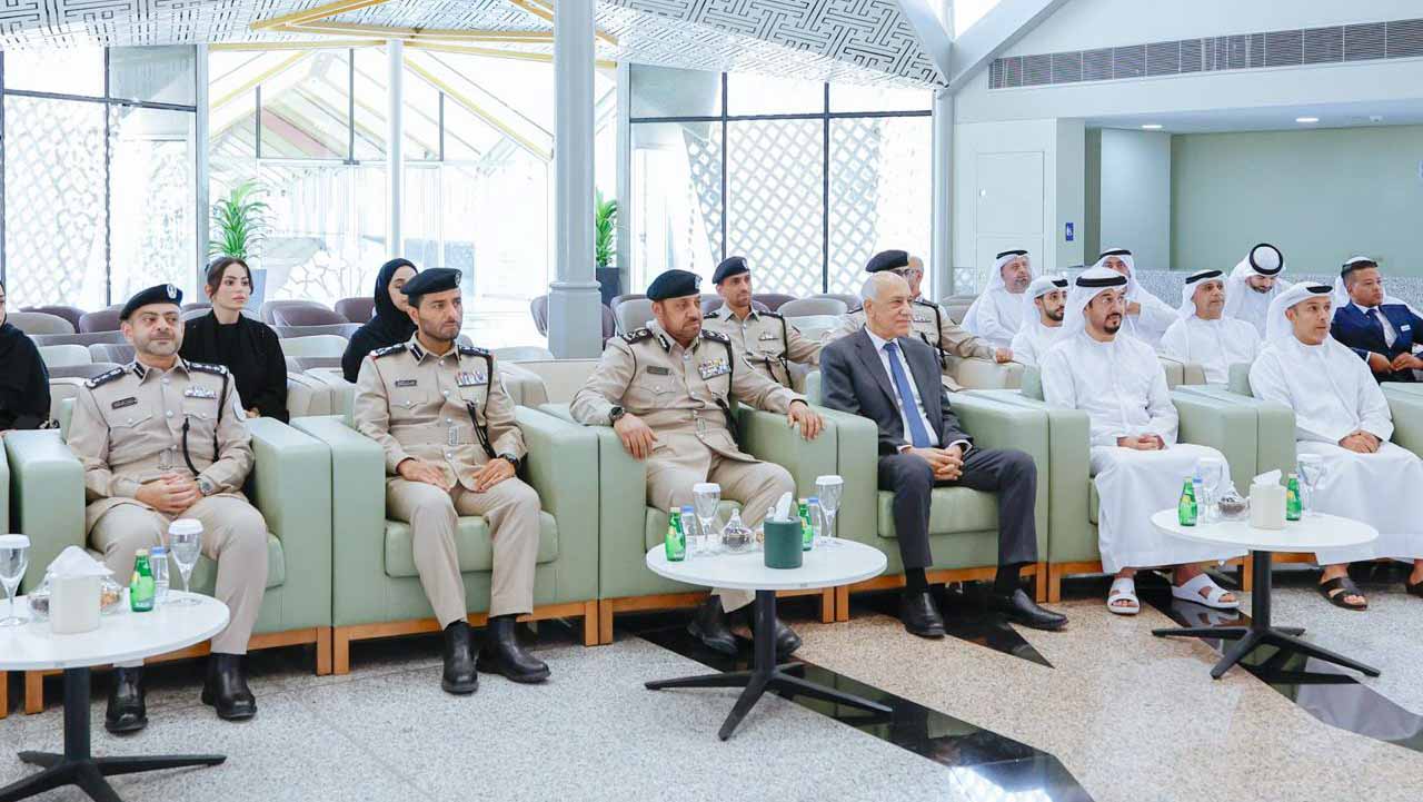 " شرطة وجامعة الشارقة " تتعاونان في مبادرة "بيئة دراسية آمنة"  