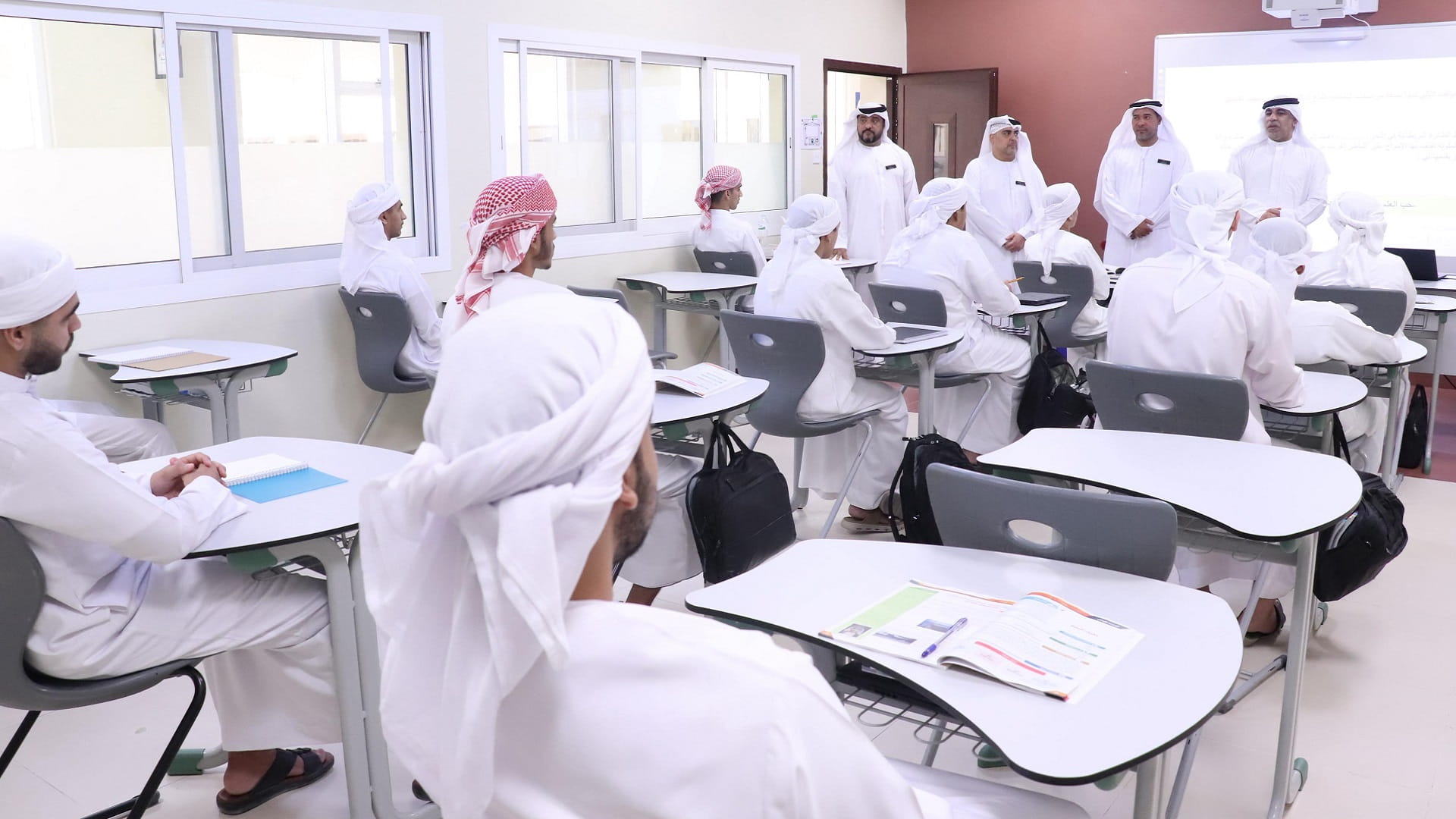  مجلس أولياء أمور دبا الحصن يعقد لقاءً أكاديمياً لطلبة الثاني عشر  