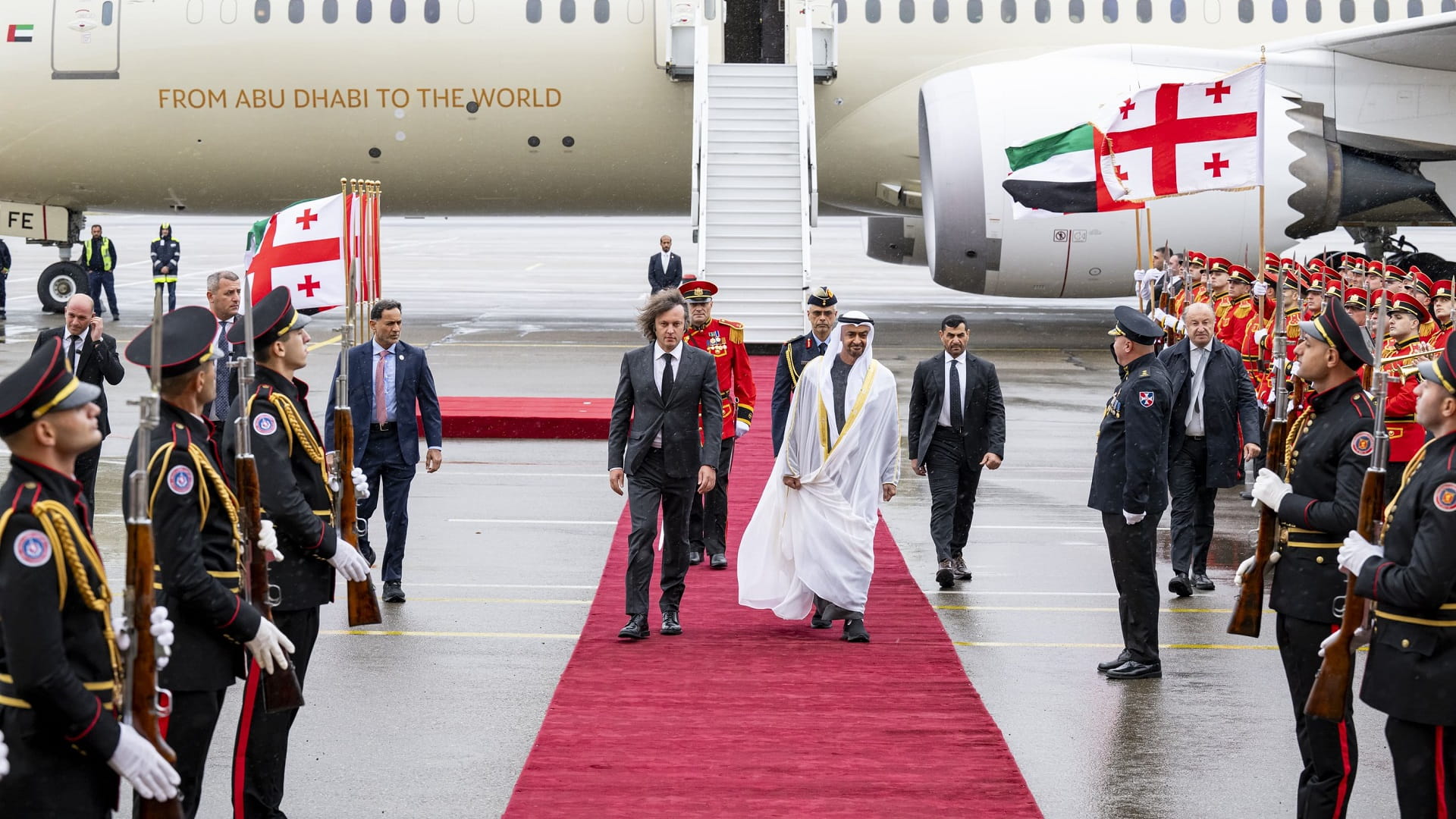 رئيس الدولة يصل تبليسي في زيارة رسمية إلى جورجيا
