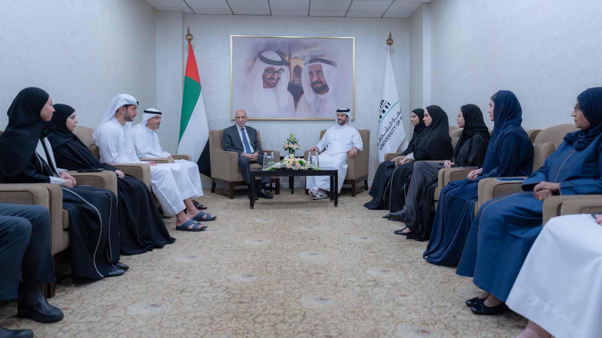 سلطان بن أحمد يلتقي طلبة جامعة الشارقة المبتعثين والعائدين للوطن