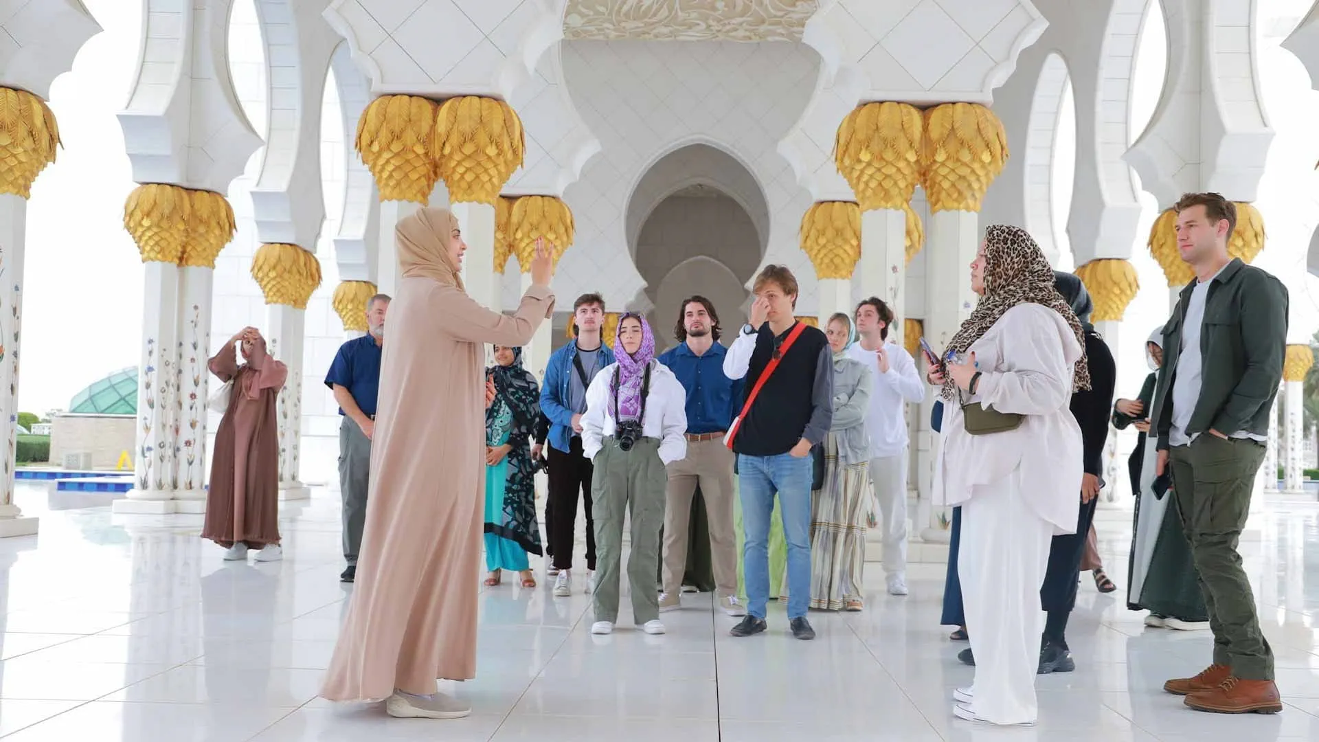 Sheikh Zayed Mosque boosts role in sustainable cultural tourism 