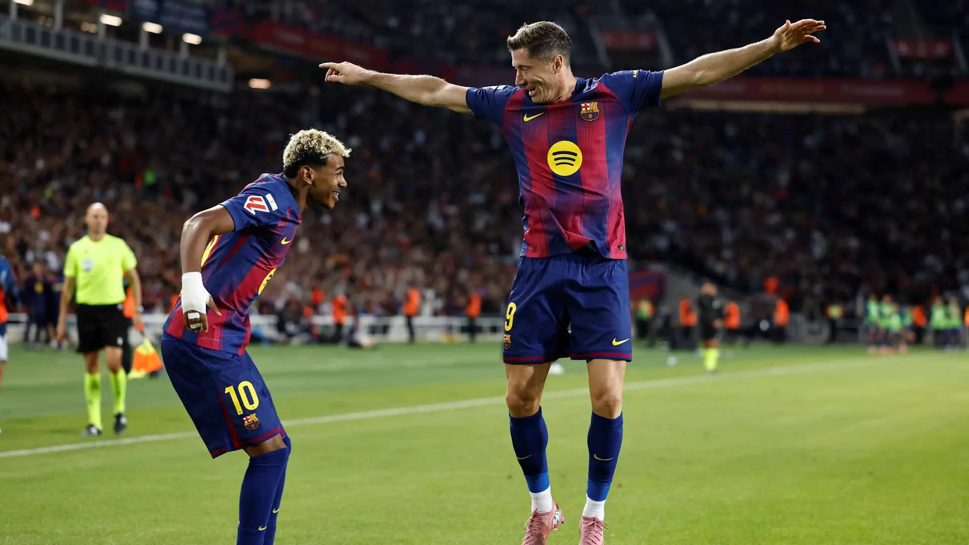 Barcelona takes top spot in La Liga 
