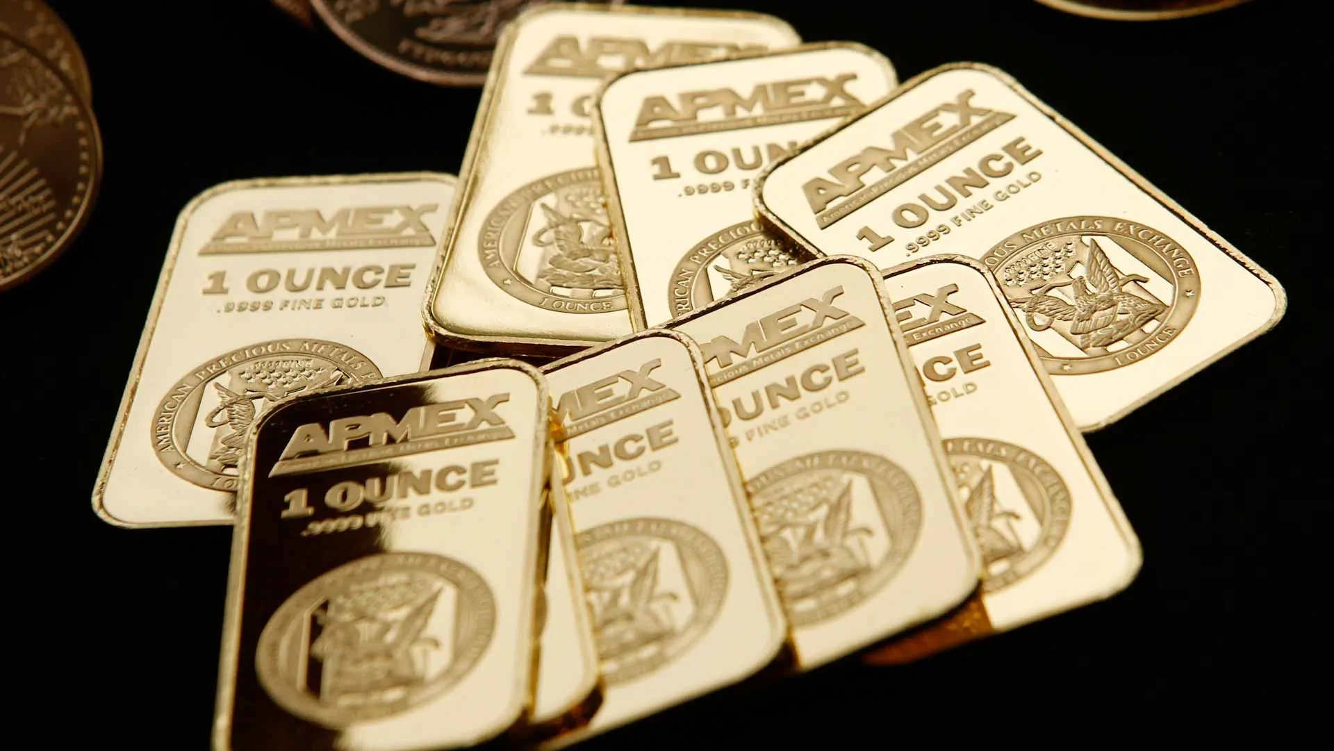 Gold hits record as US shutdown looms 