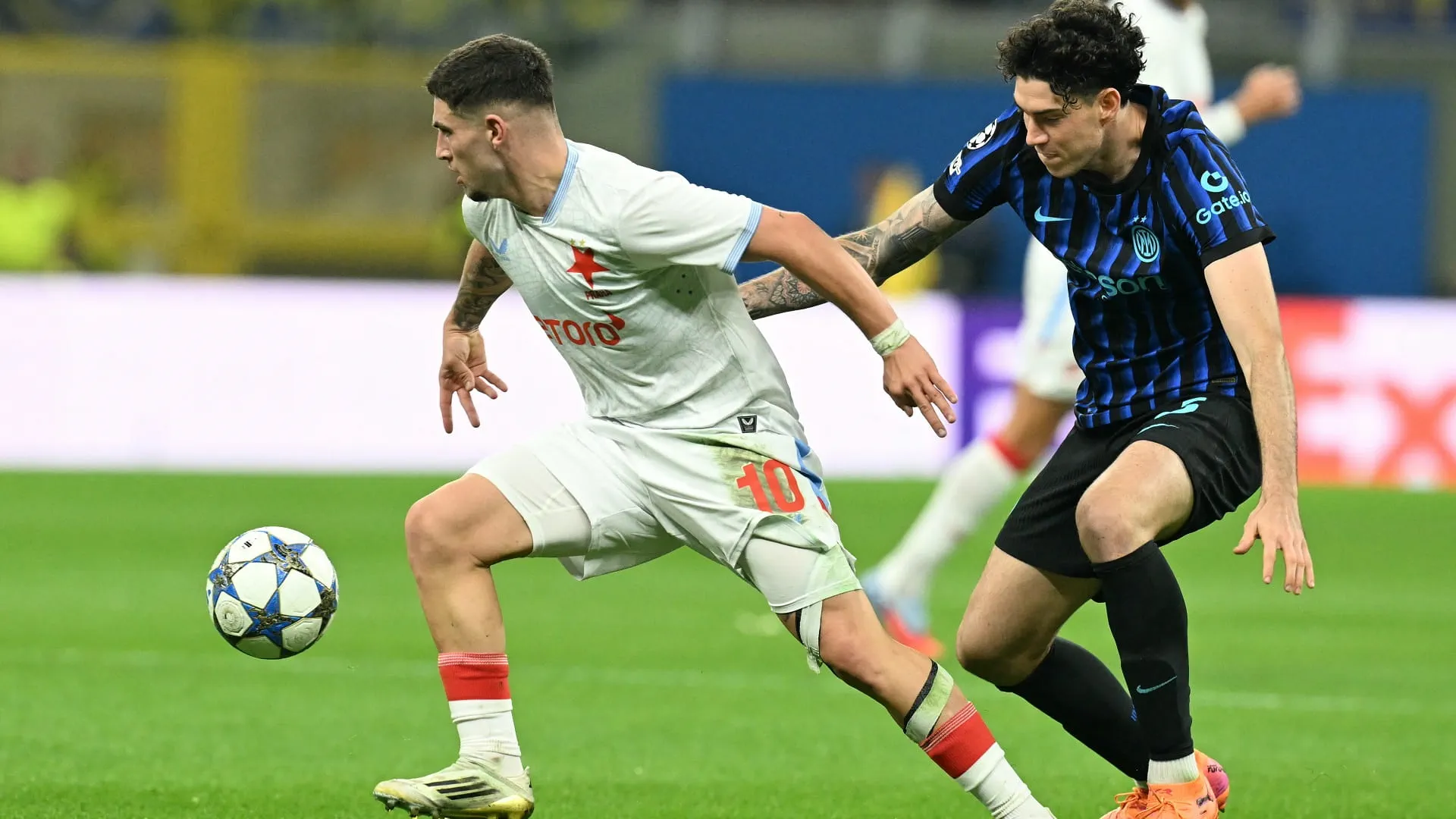 Inter Milan thrashes Slavia in the UEFA Champions League