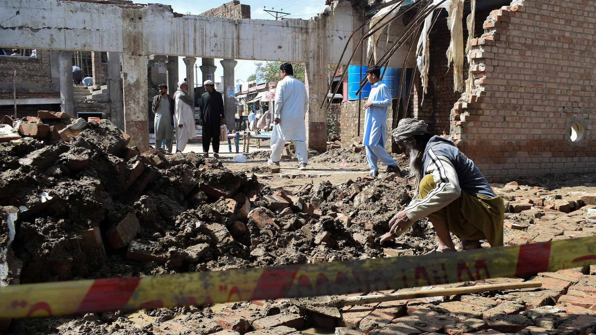 Suicide bombing in Pakistan’s Bannu kills five