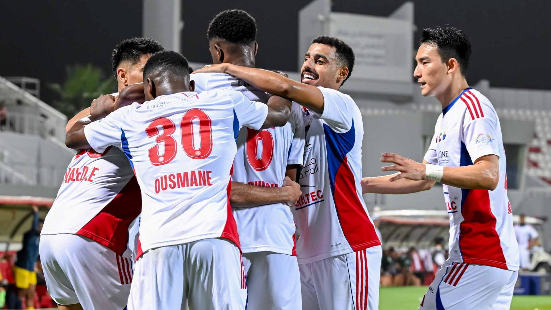 الشارقة يقلب الطاولة على الوصل في دوري أدنوك للمحترفين 