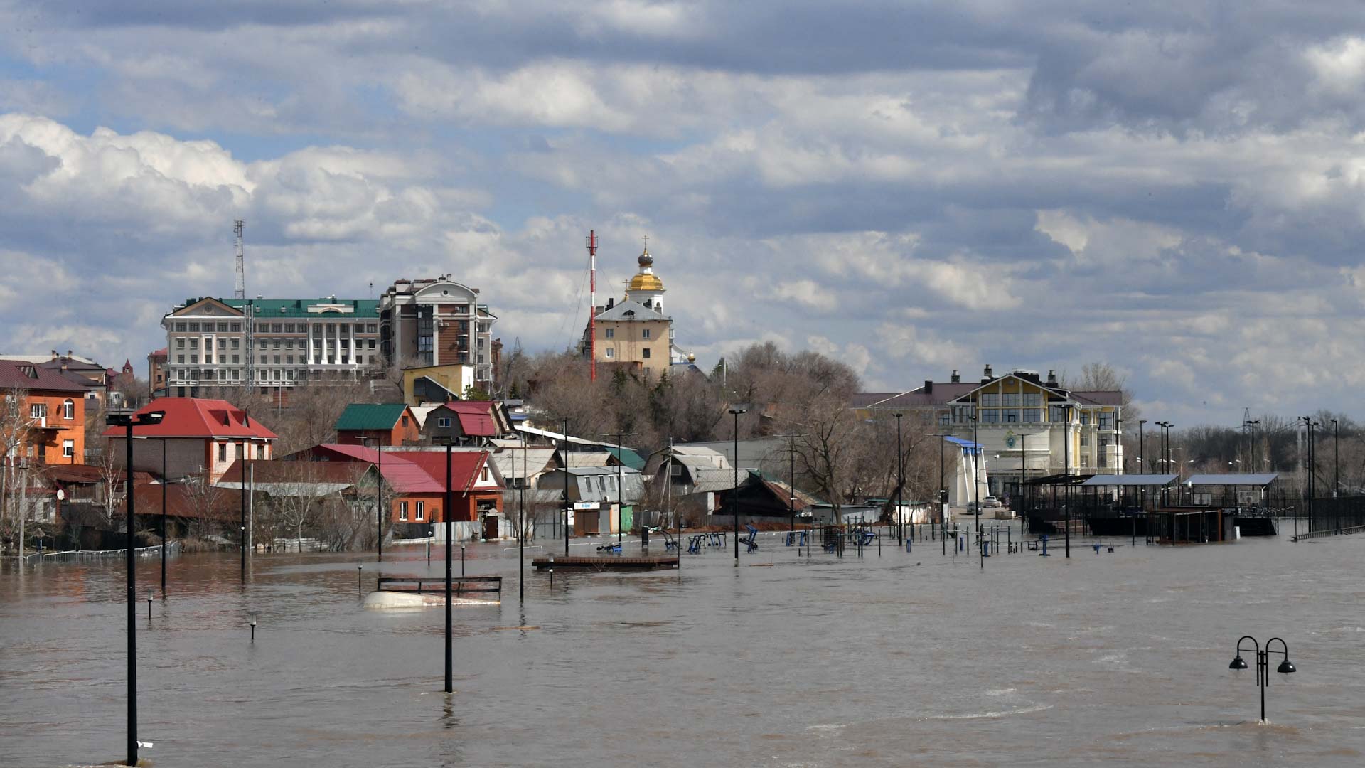 Flooding kills three in southern Russia 
