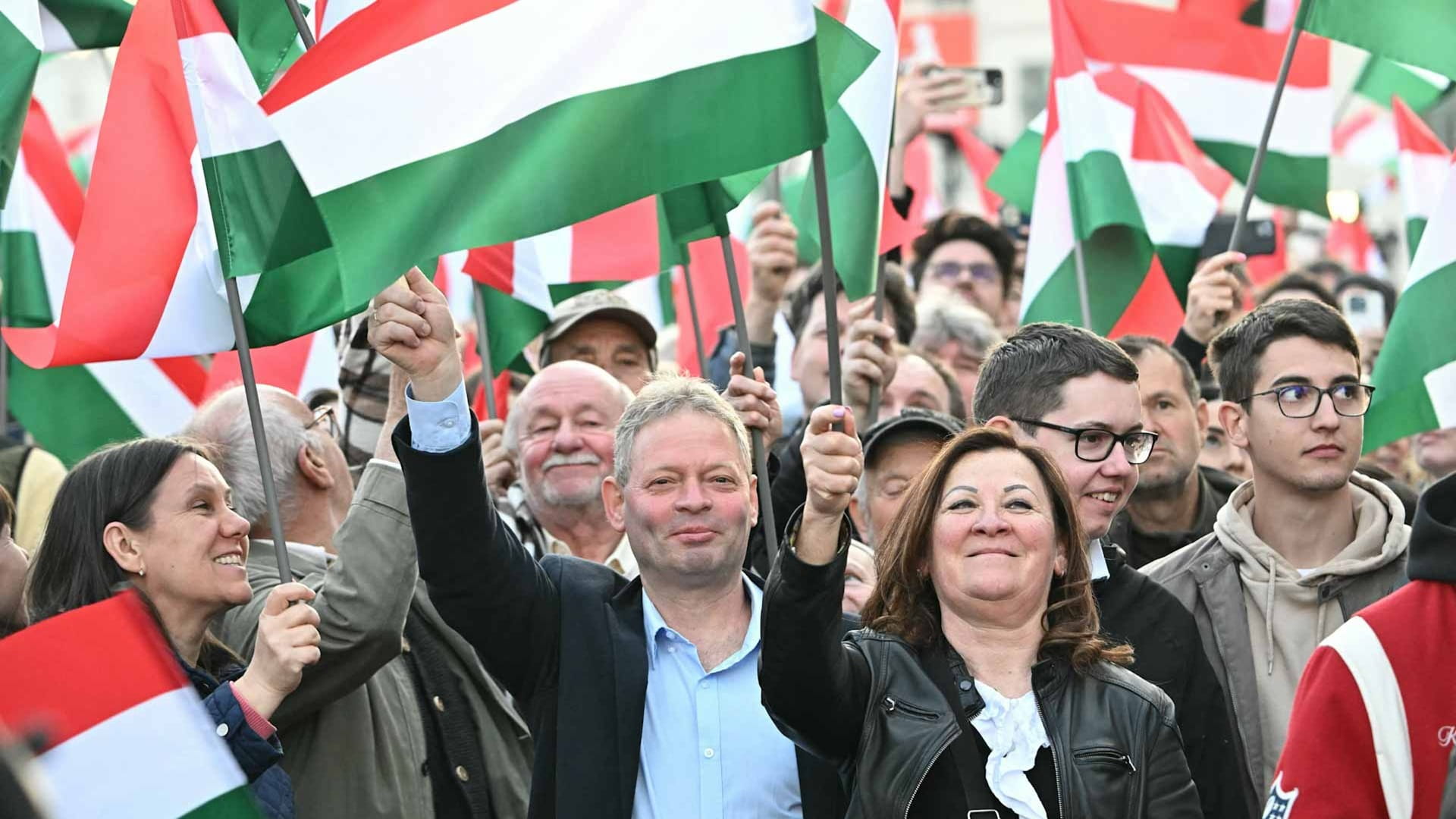 Hungarians head to polls in crucial parliamentary election 