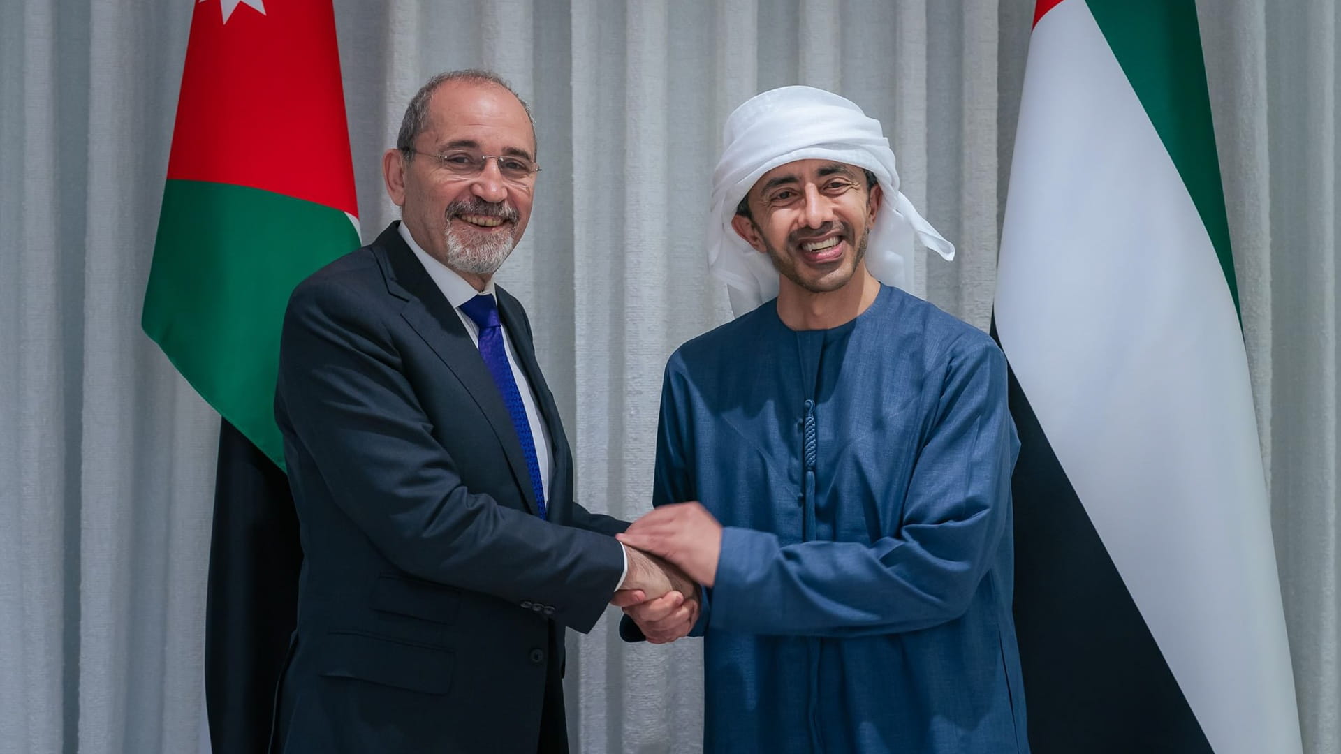Abdullah bin Zayed, Ayman Safadi discuss regional stability 