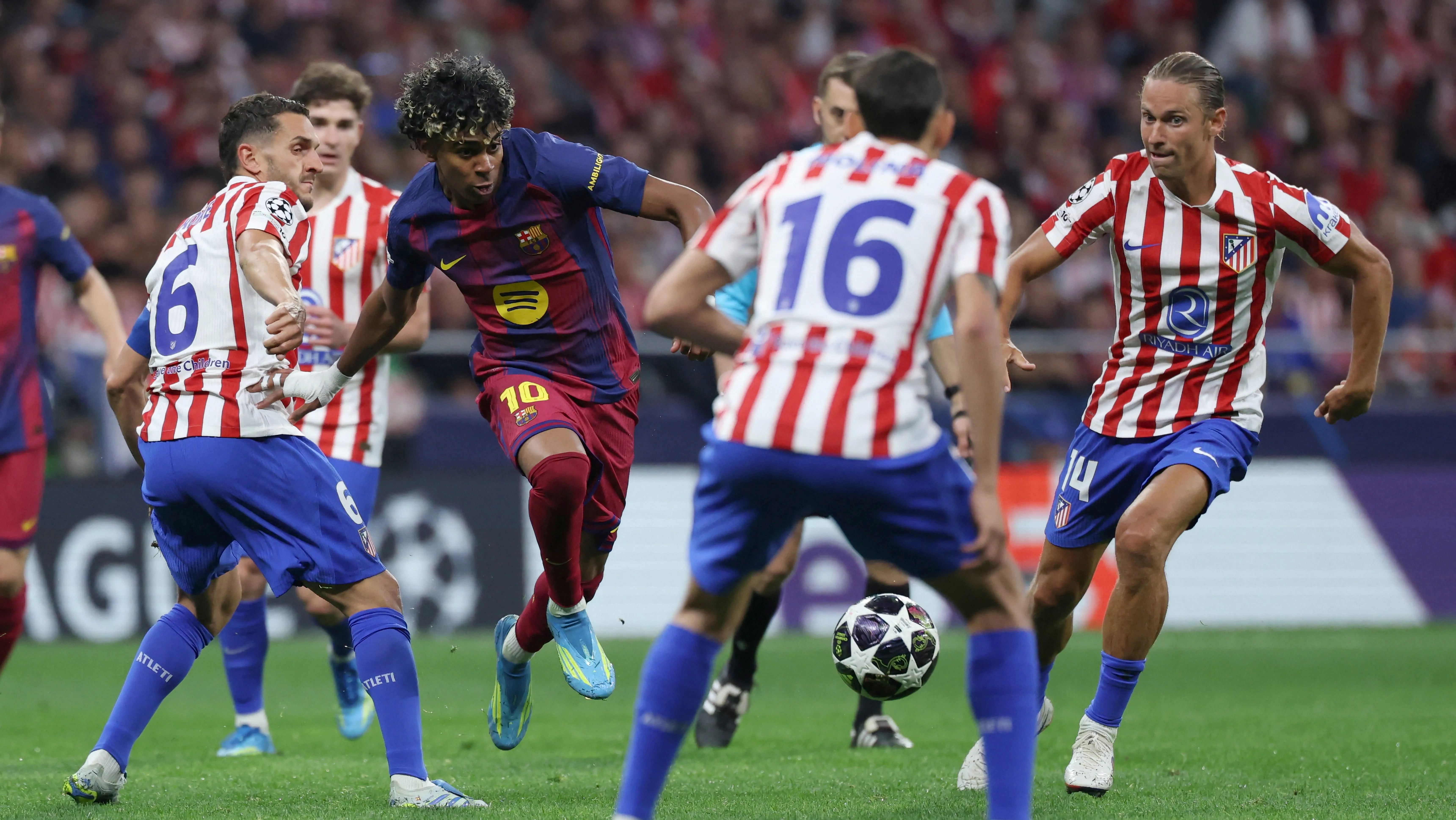 Atletico reach semis despite loss, knock out Barcelona