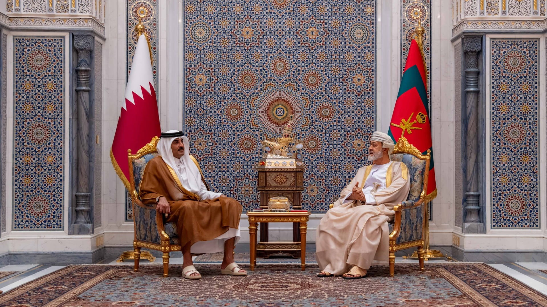 سلطان عمان وأمير قطر يبحثان تطوّرات الأحداث في المنطقة 