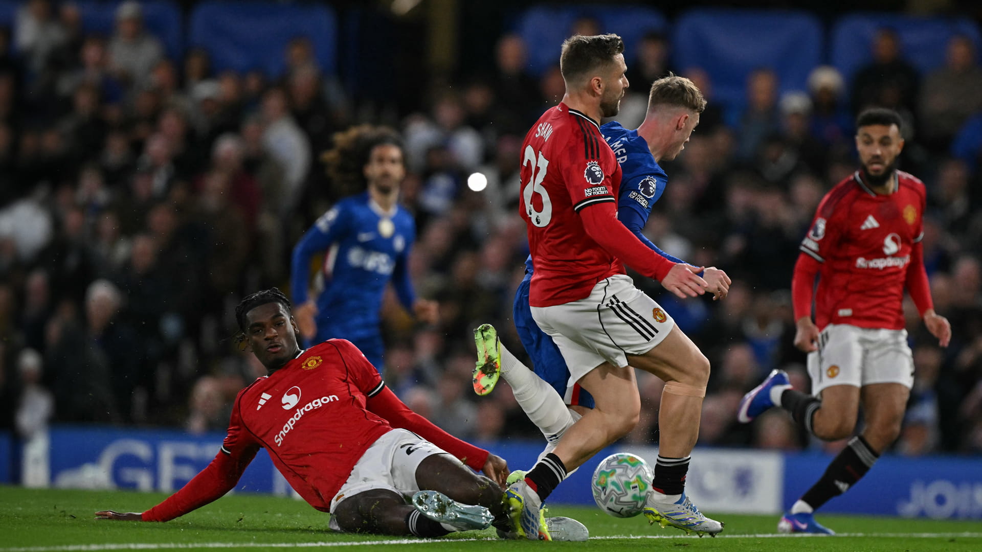 Cunha leads Manchester United to victory over Chelsea in PL