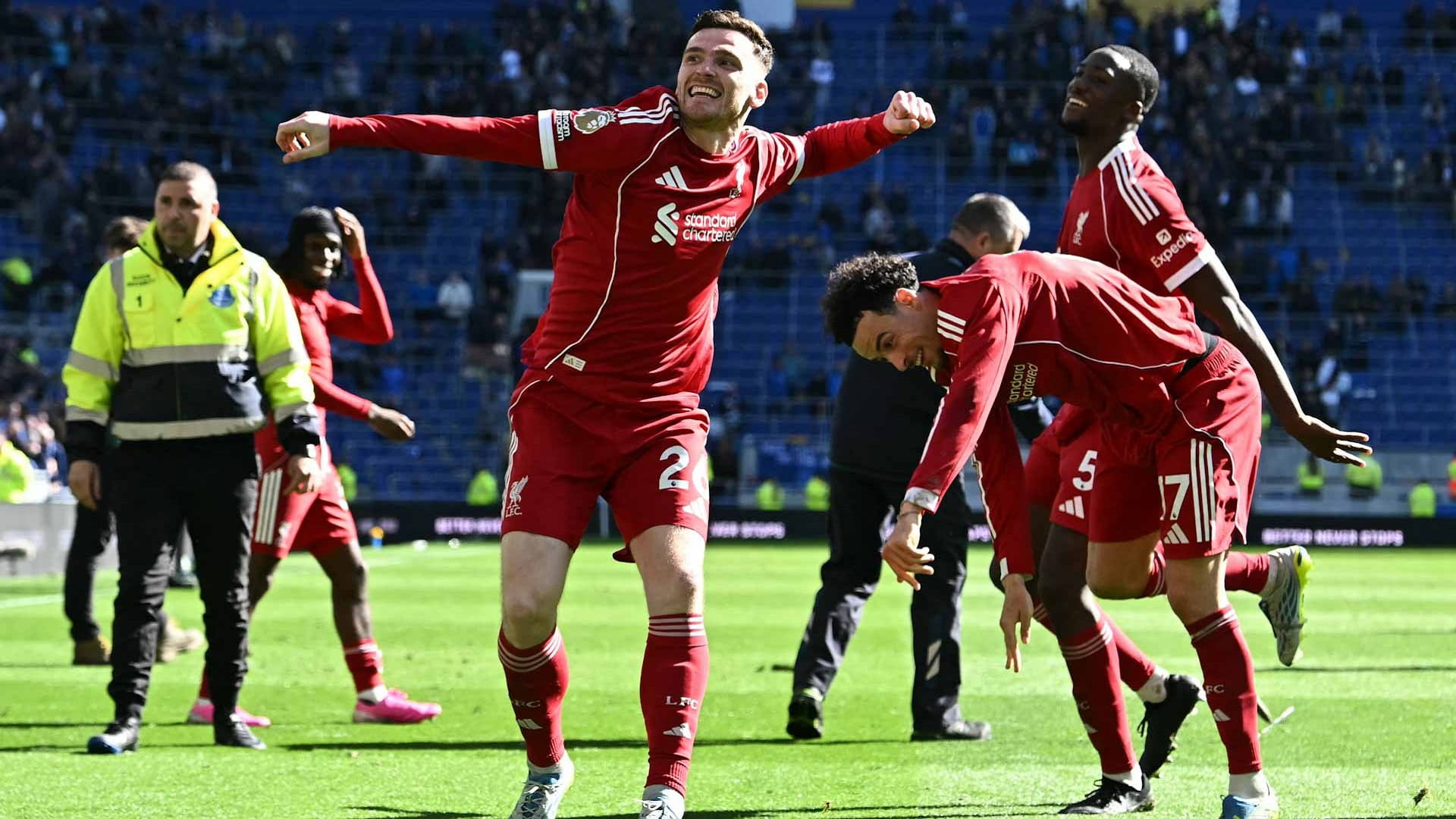 Van Dijk snatches late derby winner as Liverpool beat Everton 2-1 