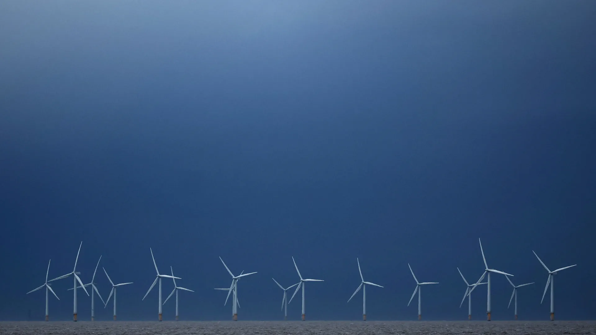 UK accelerates clean energy to fend off gas price shocks 