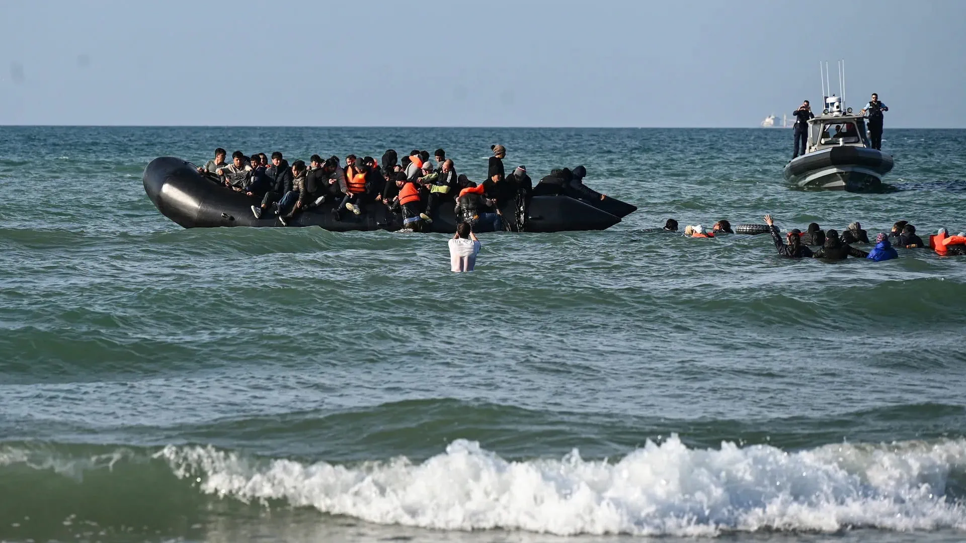 Libya rescues 404 migrants off eastern coast