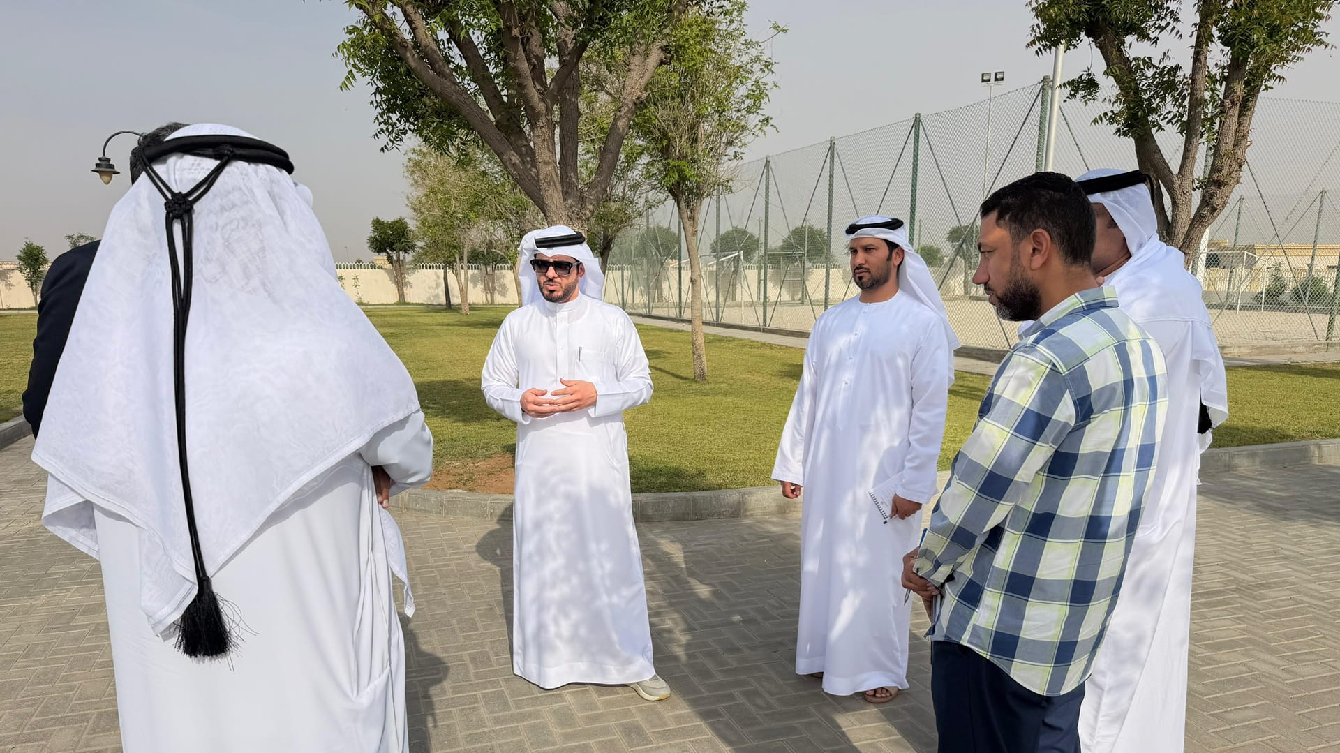 صورة بعنوان: "أشغال الشارقة" نظمت جولة ميدانية لتطوير حدائق المنطقة الوسطى  