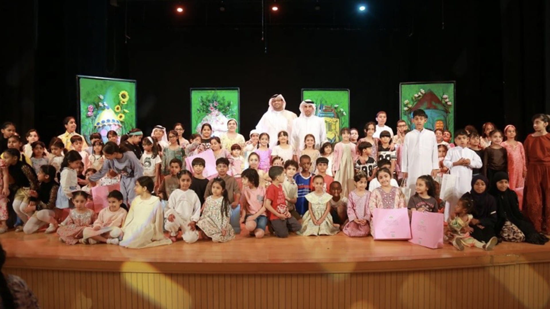مهرجان دبا الحصن الثقافي يختتم دورته الـ5 ويكرّم المشاركين
