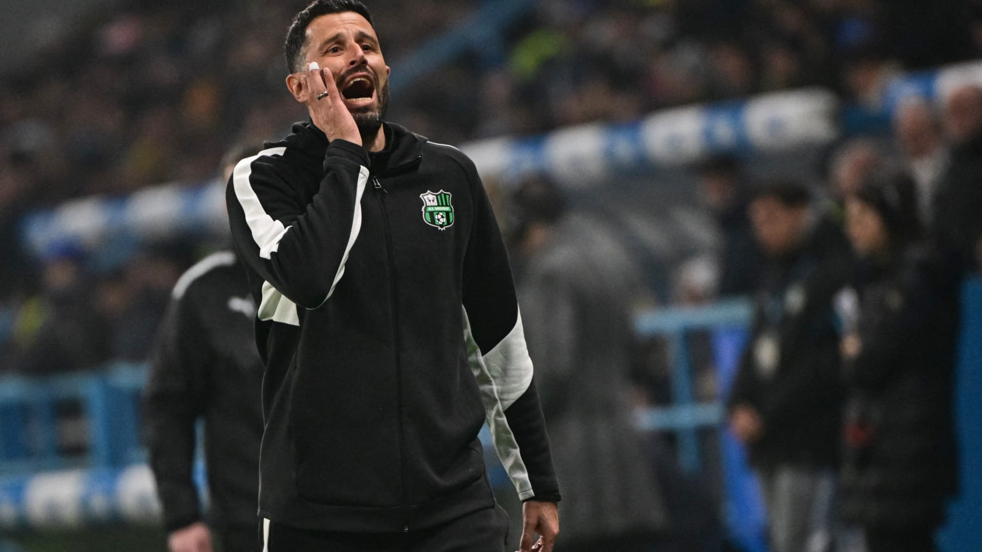 ميلان يتعثر أمام ساسولو في الدوري الإيطالي 