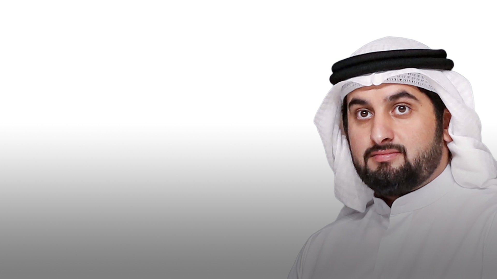 صورة بعنوان: أحمد بن محمد يصدر قراراً بتشكيل "لجنة تنظيم السرد الإعلامي" في دبي 