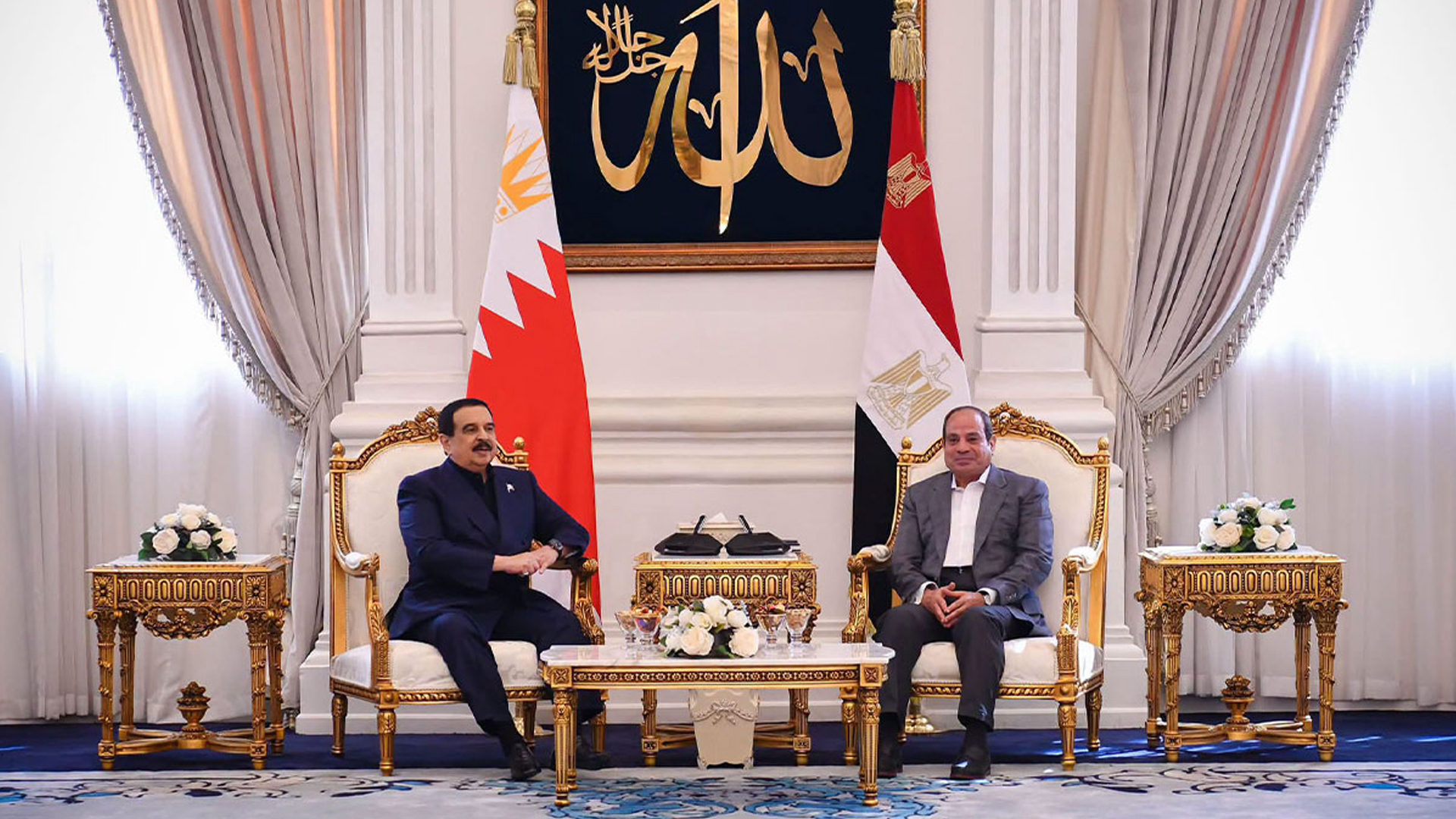 صورة بعنوان: السيسي وملك البحرين يبحثان العلاقات الثنائية والمستجدات الإقليمية 