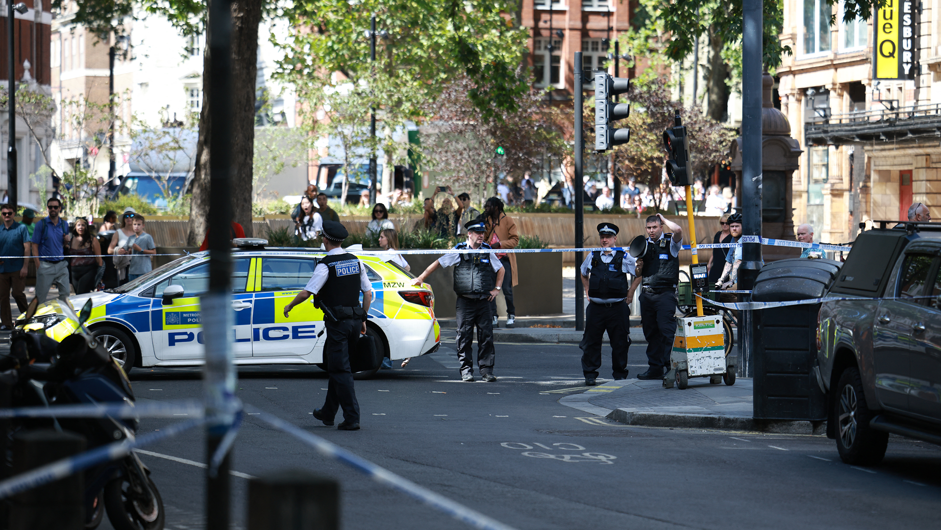 Image for the title: Woman arrested after London stabbing injures four 