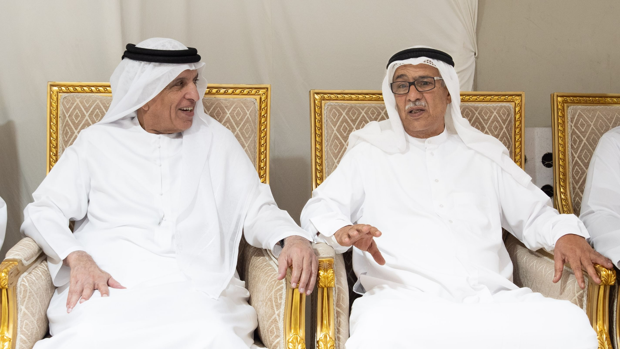 سعود بن صقر يعزي في وفاة يوسف جاسم بن شكر النعيمي