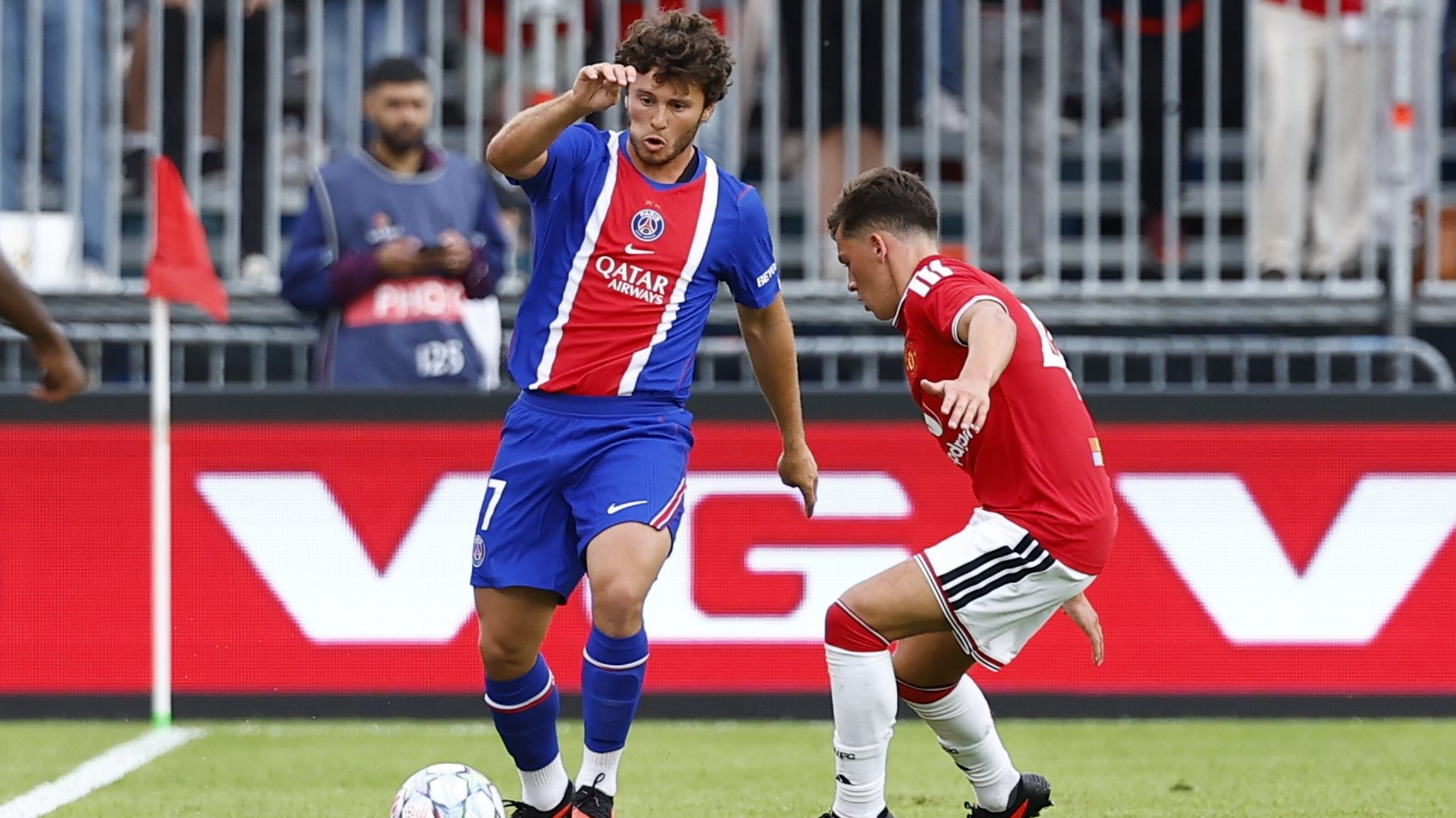 سان جيرمان يتعادل أمام مانشستر يونايتد ودياً 