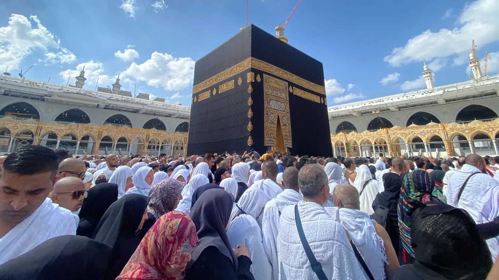 Image for the title: Registration for Hajj season 1448 AH opens on September 14 