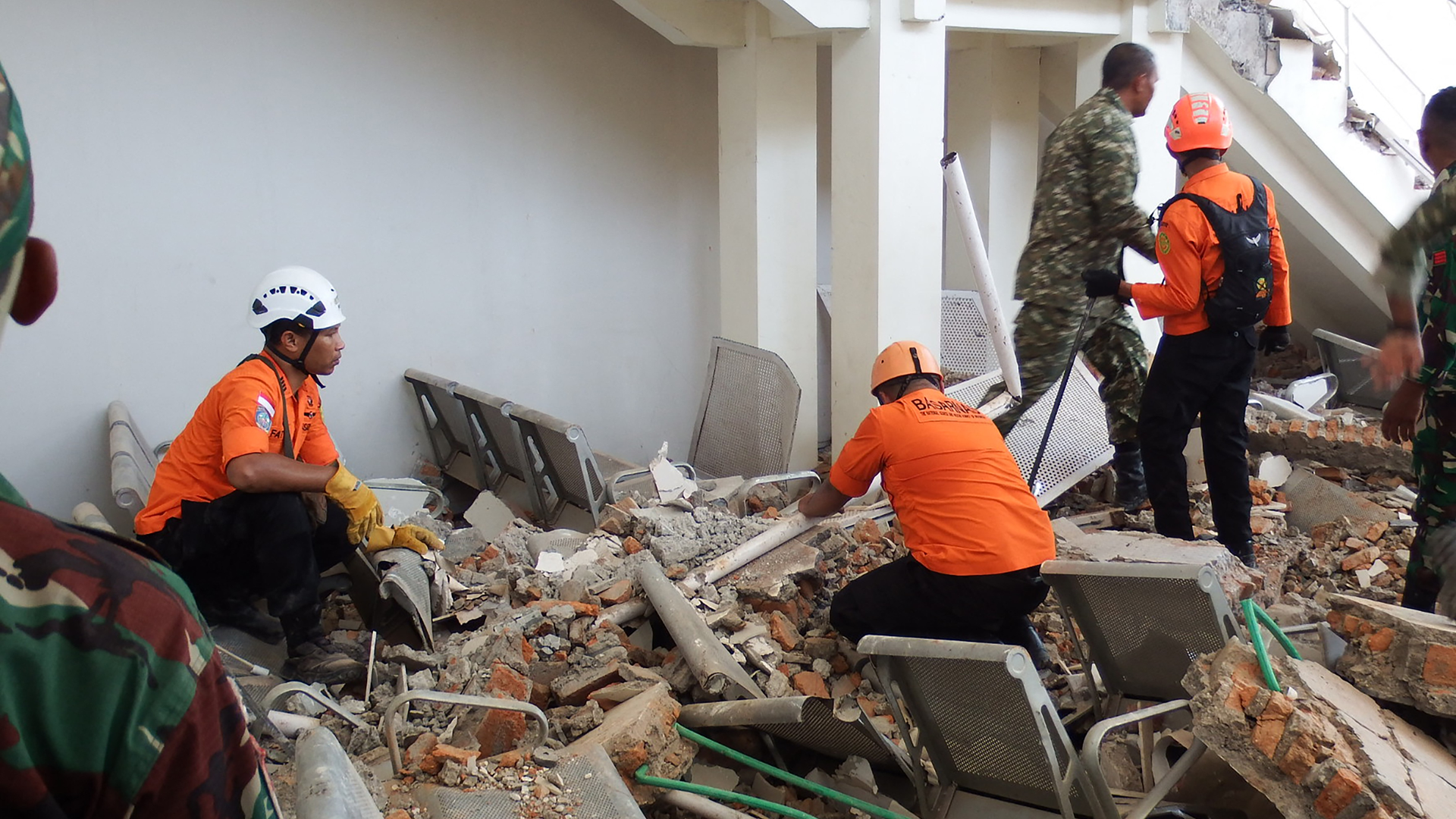 Powerful 7.7-magnitude earthquake kills at least 20 in Indonesia