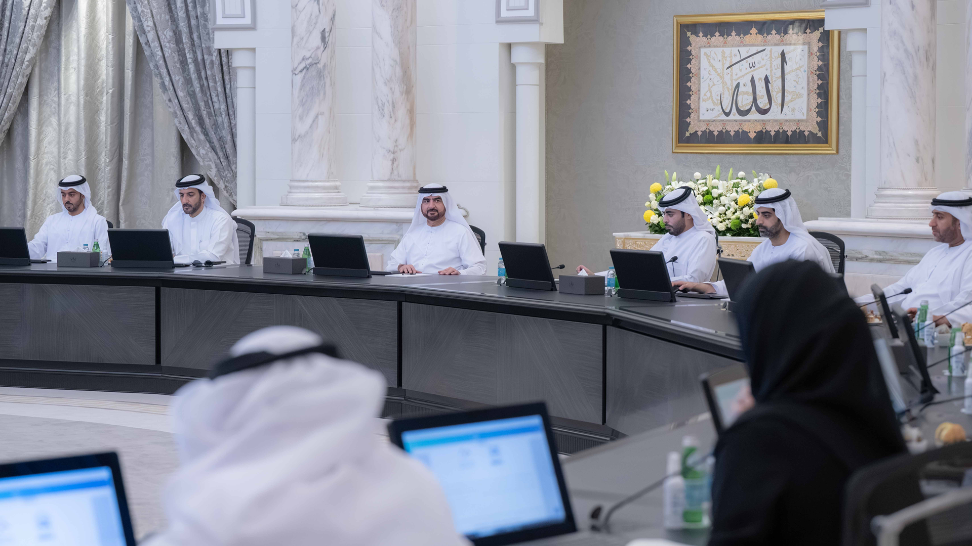 SEC reviews draft law and Sharjah Airport customer experience
