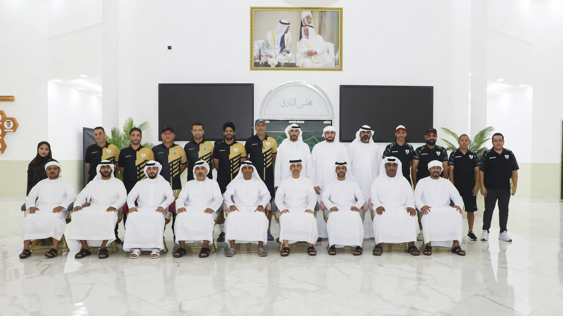 Dibba Al Hisn Football Club meets coaches and administrators