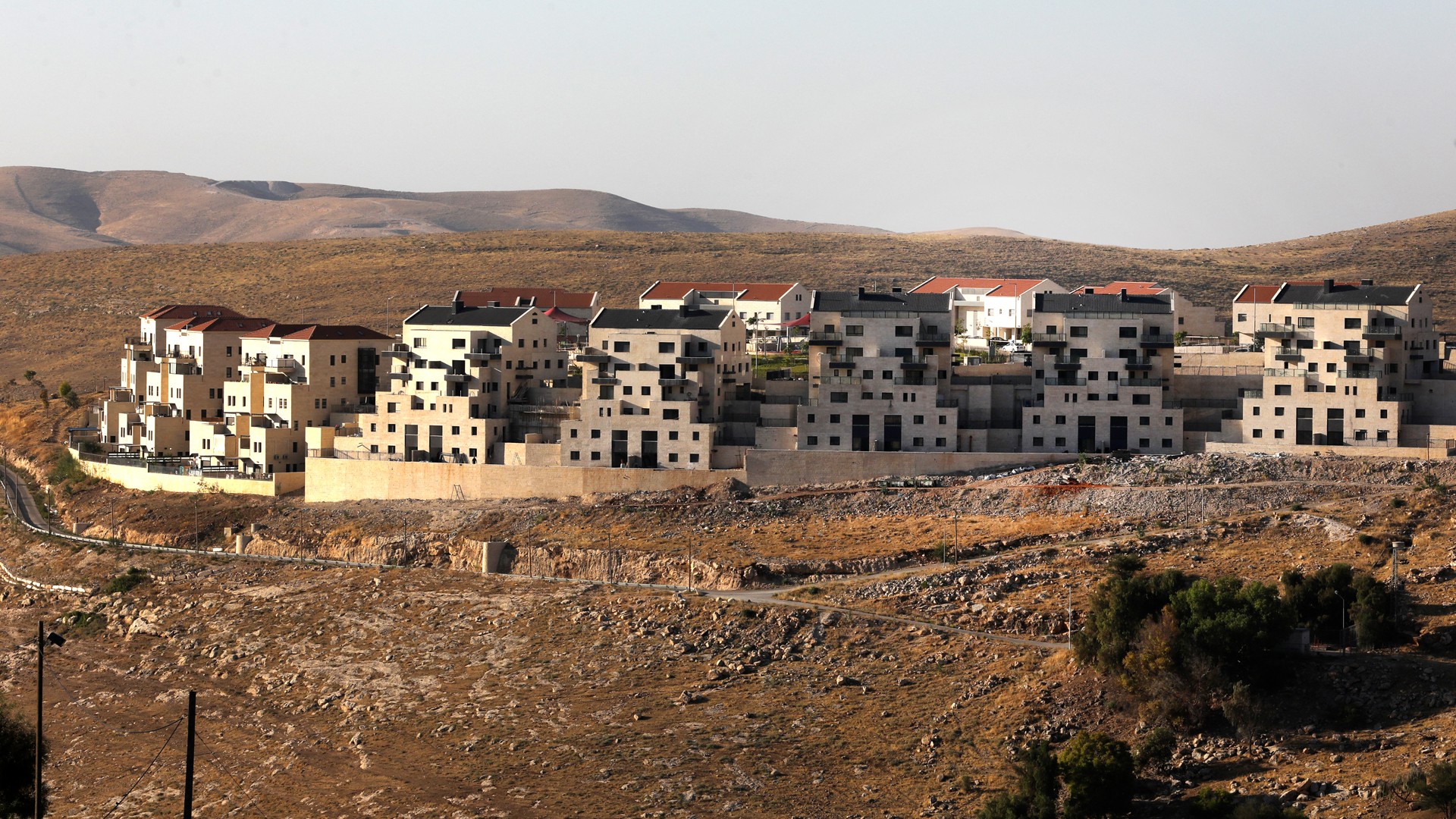 Europe powers urge Israel to halt West Bank settlement expansion