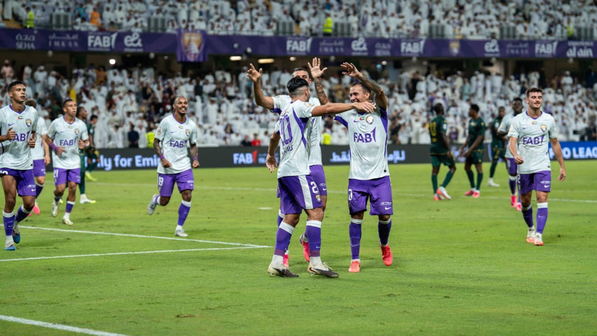 العين يفوز على خورفكان بثنائية في دوري أدنوك للمحترفين