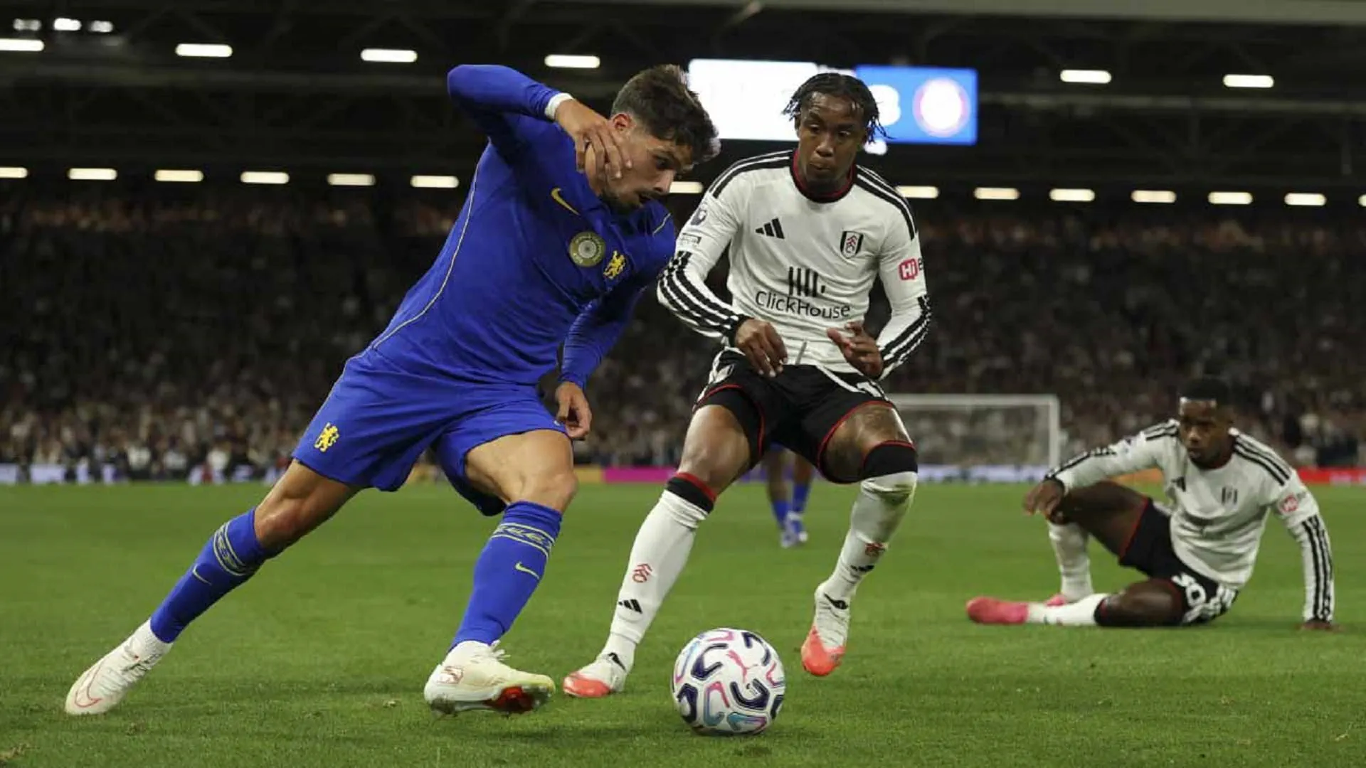 Chelsea begins its Premier League campaign with a win over Fulham