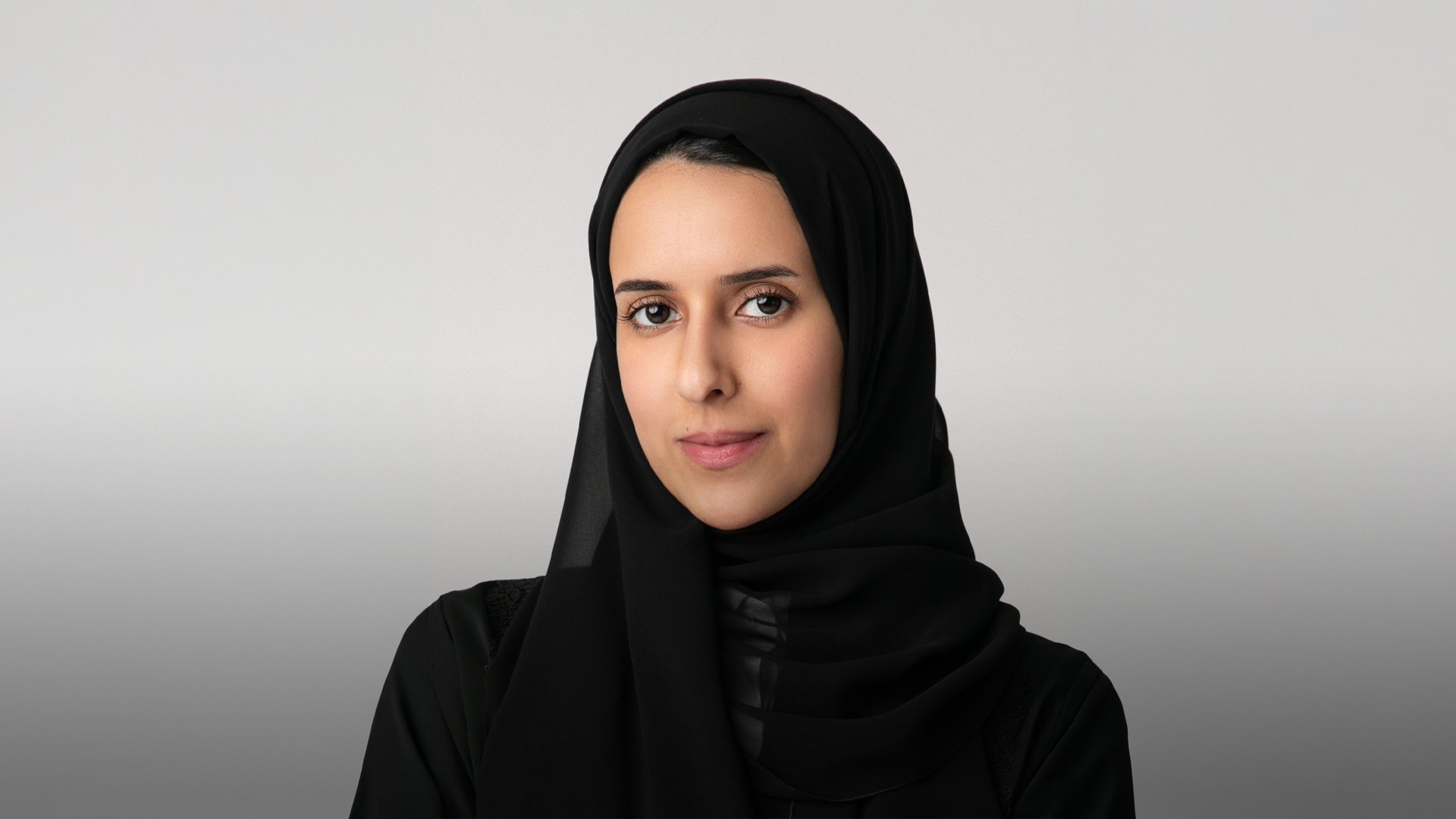  فاطمة الحلامي المدير التنفيذي لمركز الشباب العربي 