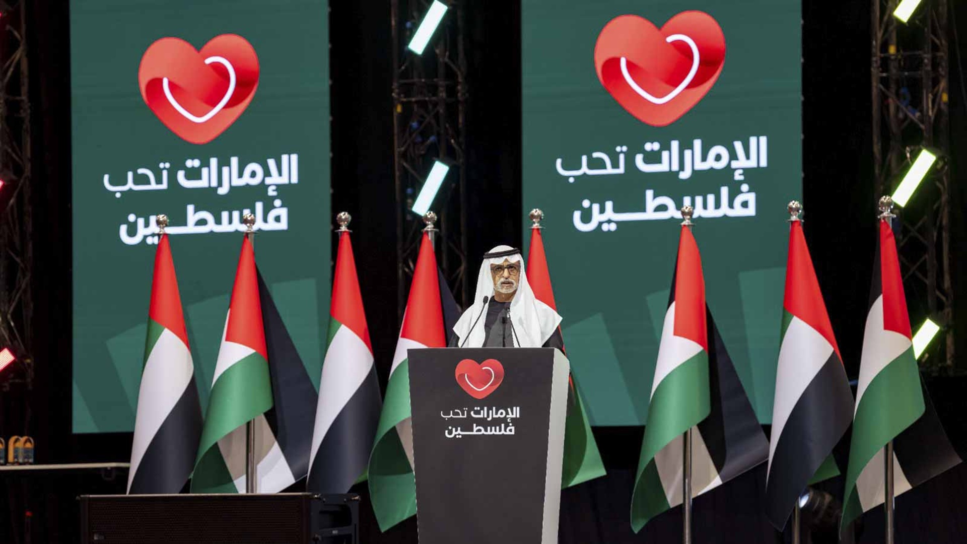 نهيان بن مبارك يشارك الجالية الفلسطينية الاحتفاء بثقافتهم وتراثهم